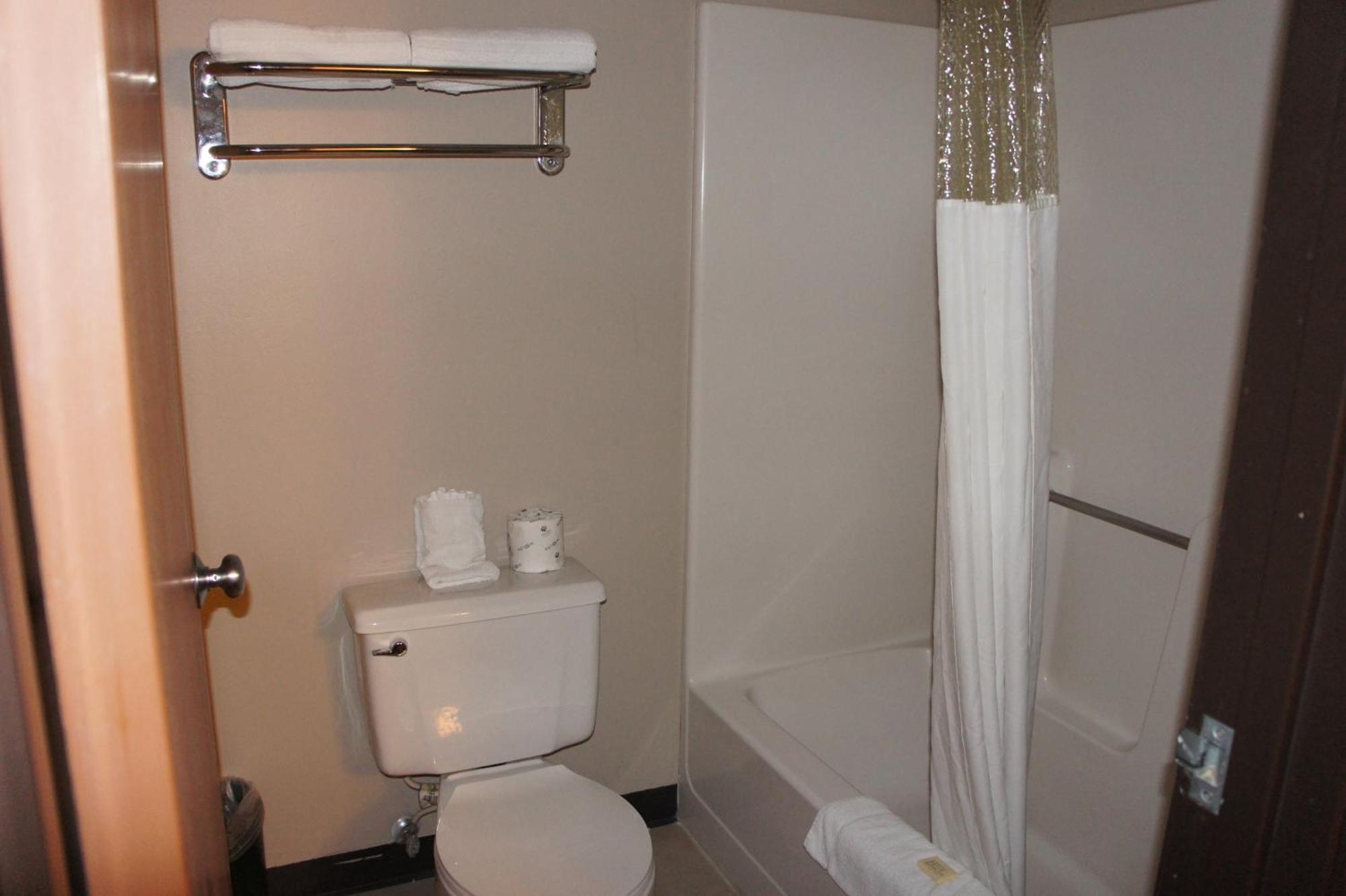 Double Room Two Double Beds Non-Smoking