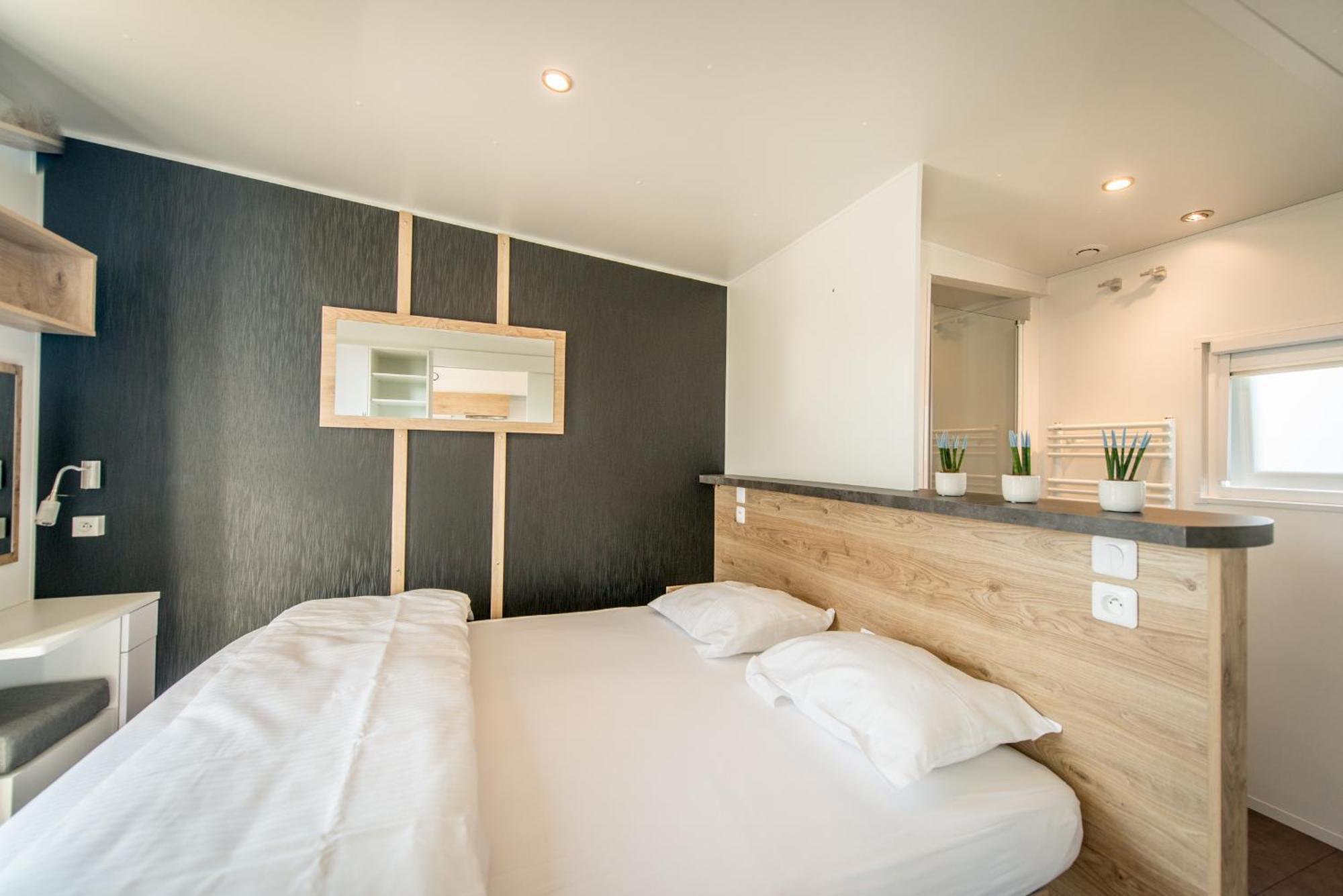One-Bedroom Cottage,697452285:JPEG