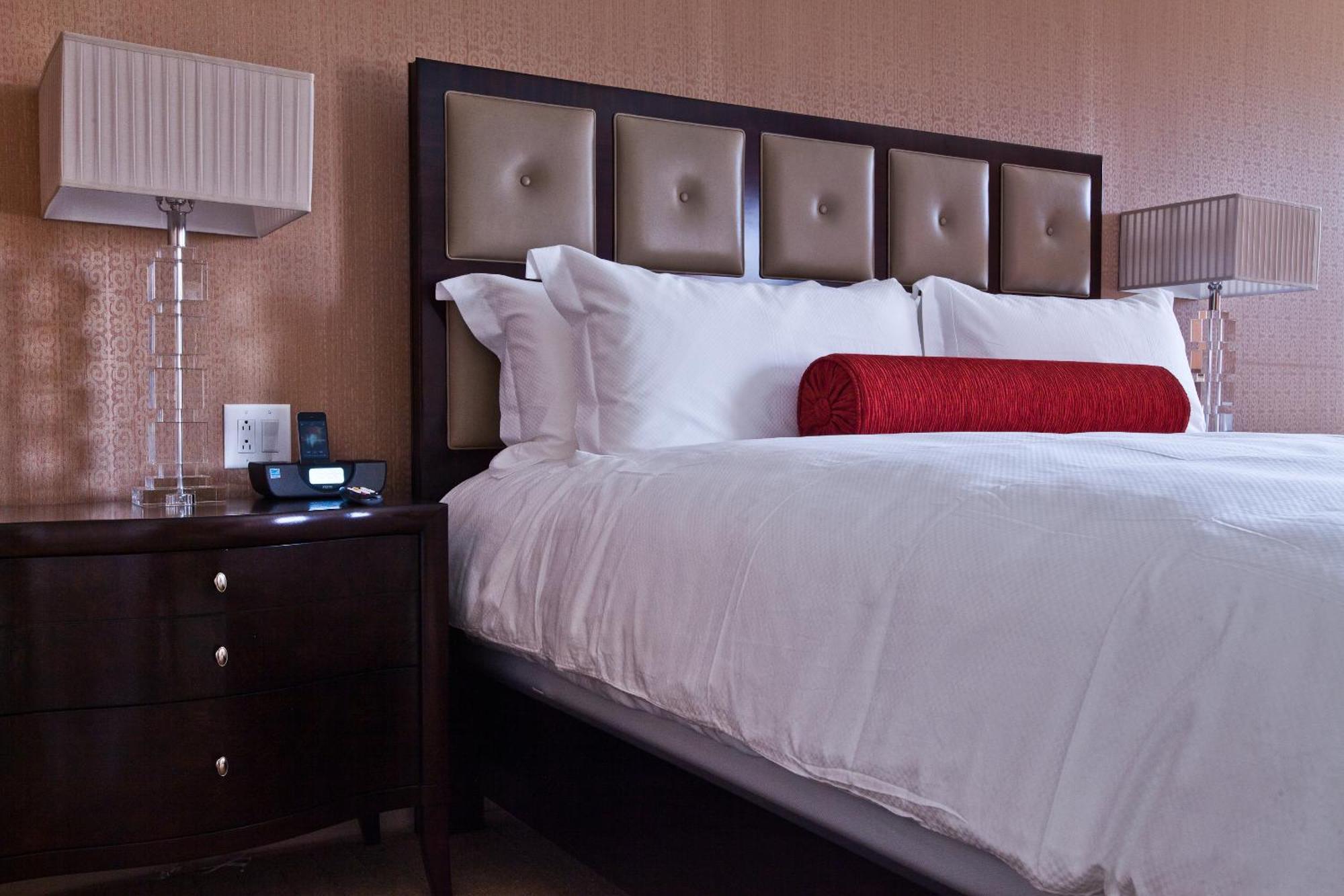 Superior King Suite