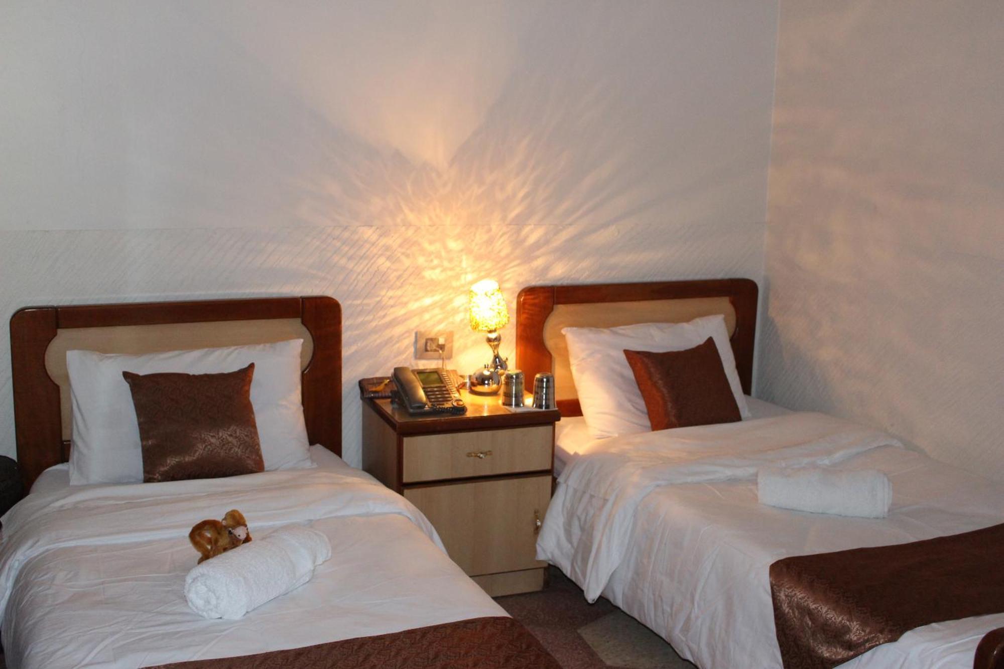 Double or Twin Room,1223536387:JPEG