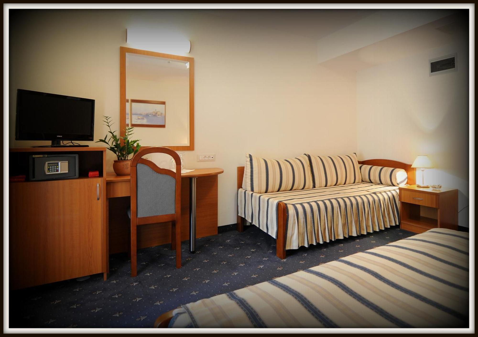 Double Room Balcony Mountain View