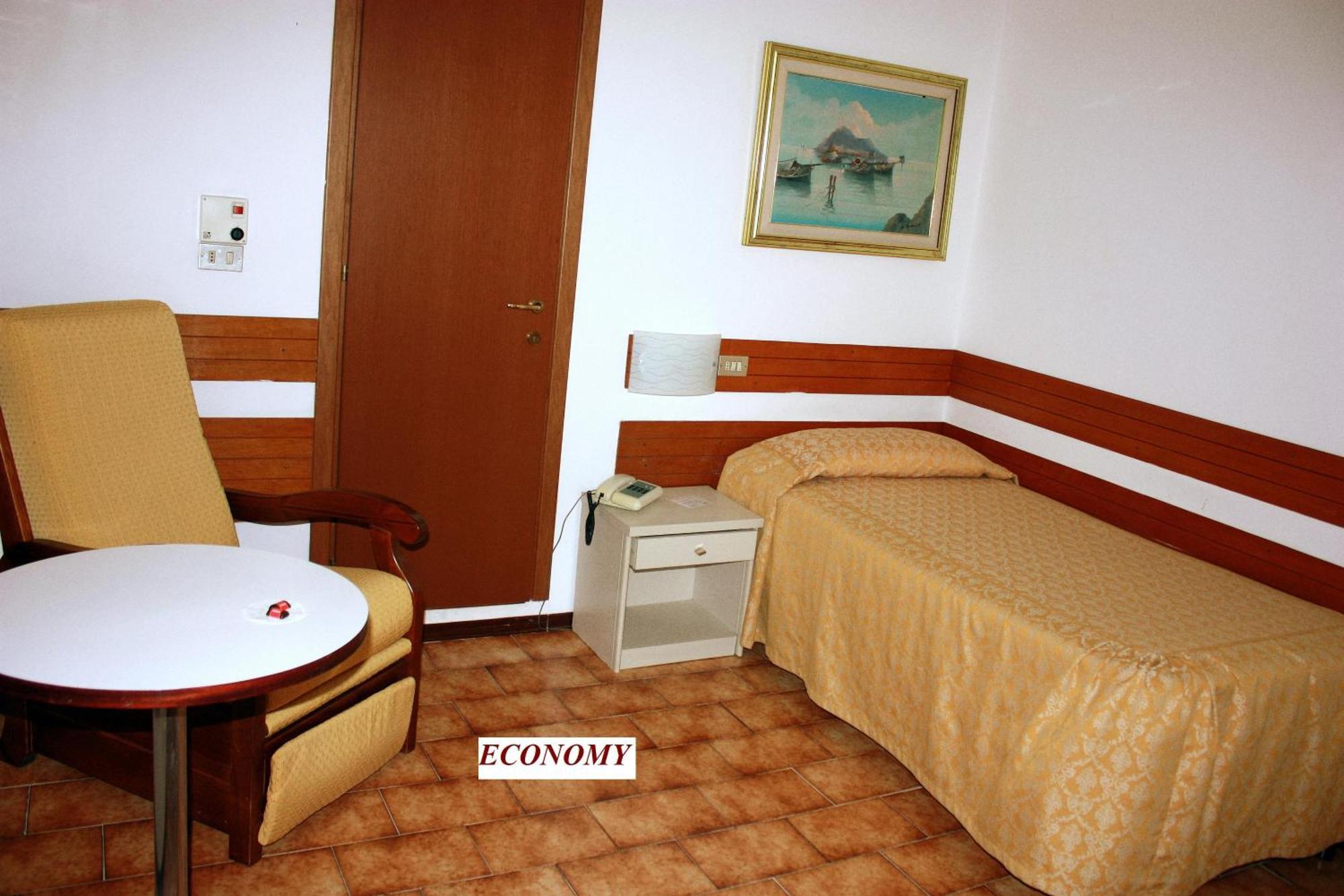 Economy Single Room,1215995770:JPEG