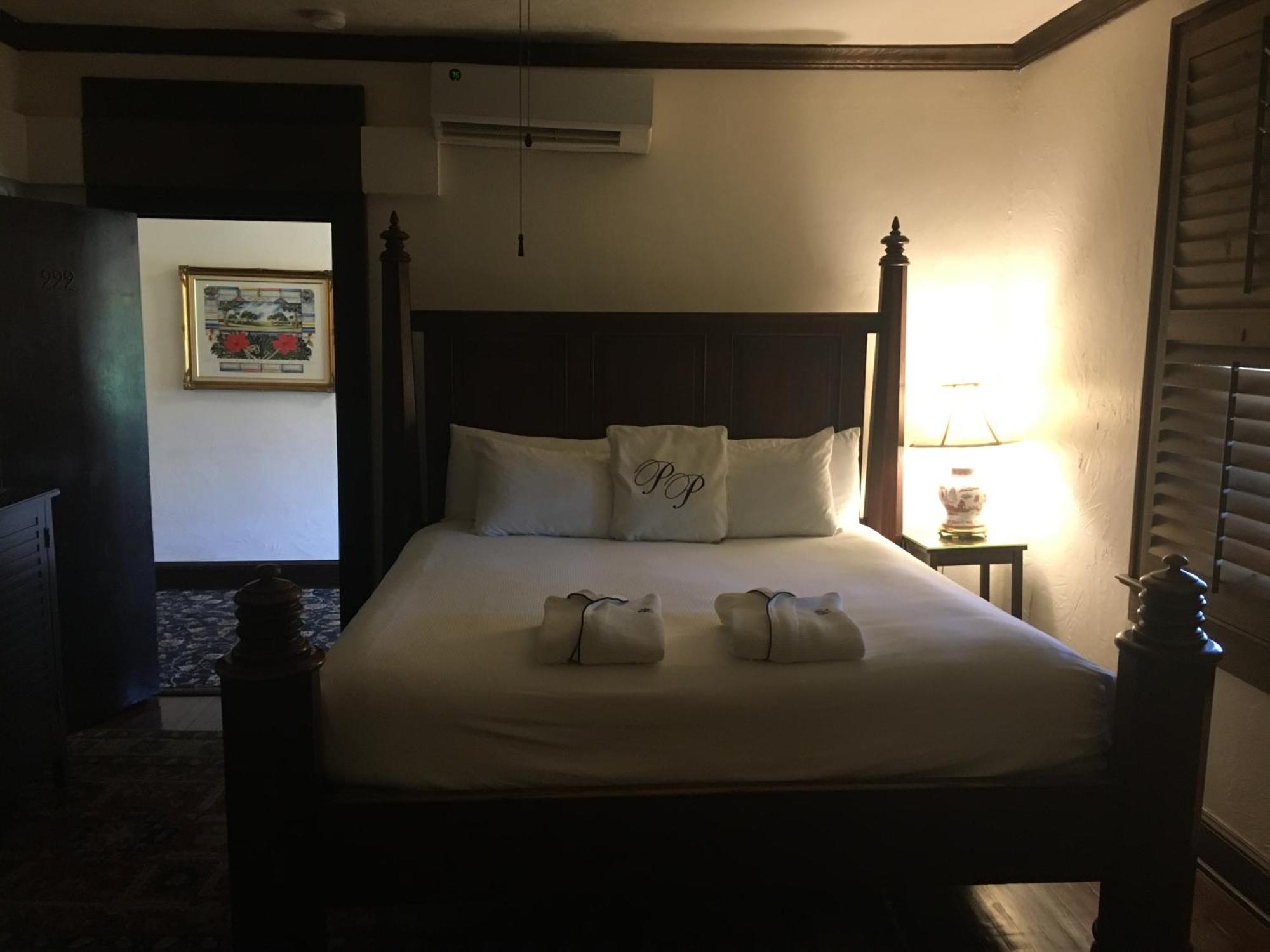 King Room Balcony Street view,698211258:JPEG