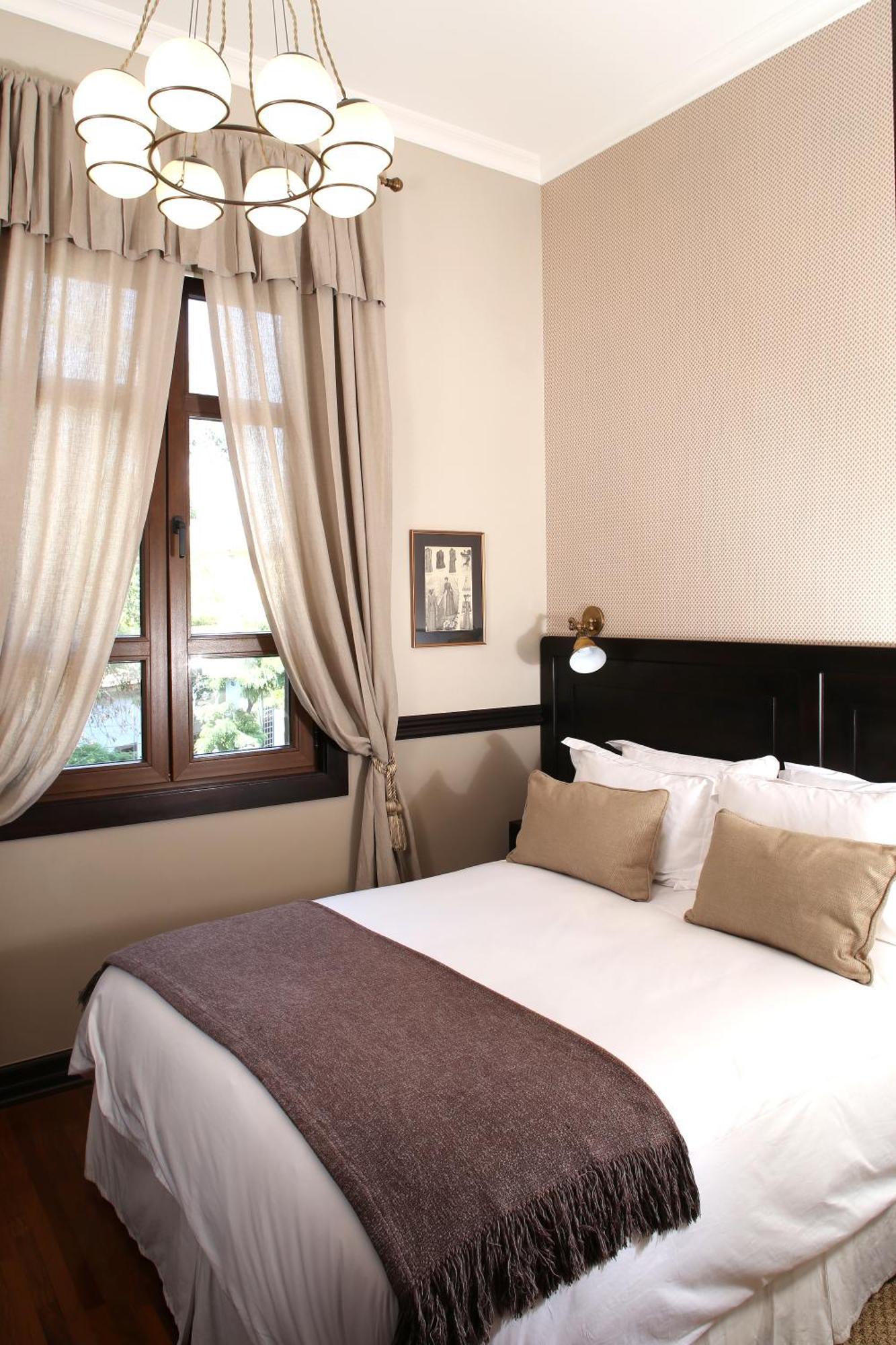 Small Double Room,1082447416:JPEG