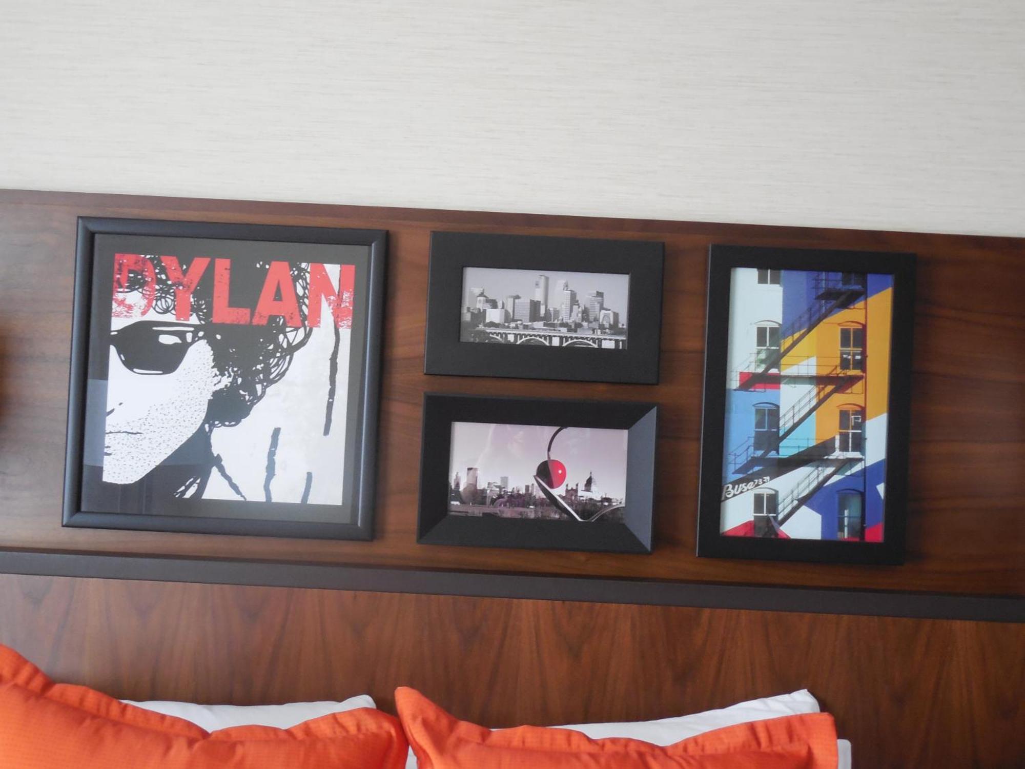 Queen Room with Two Queen Beds and City or Valley View - Non Smoking,1275379249:JPEG