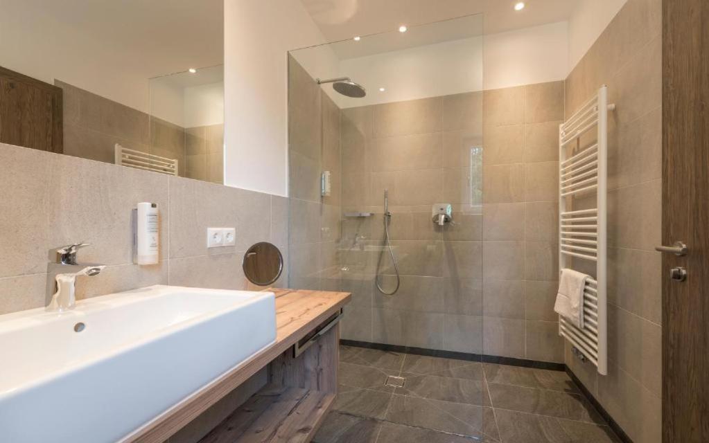 Superior Double Room with Balcony,698519961:JPEG