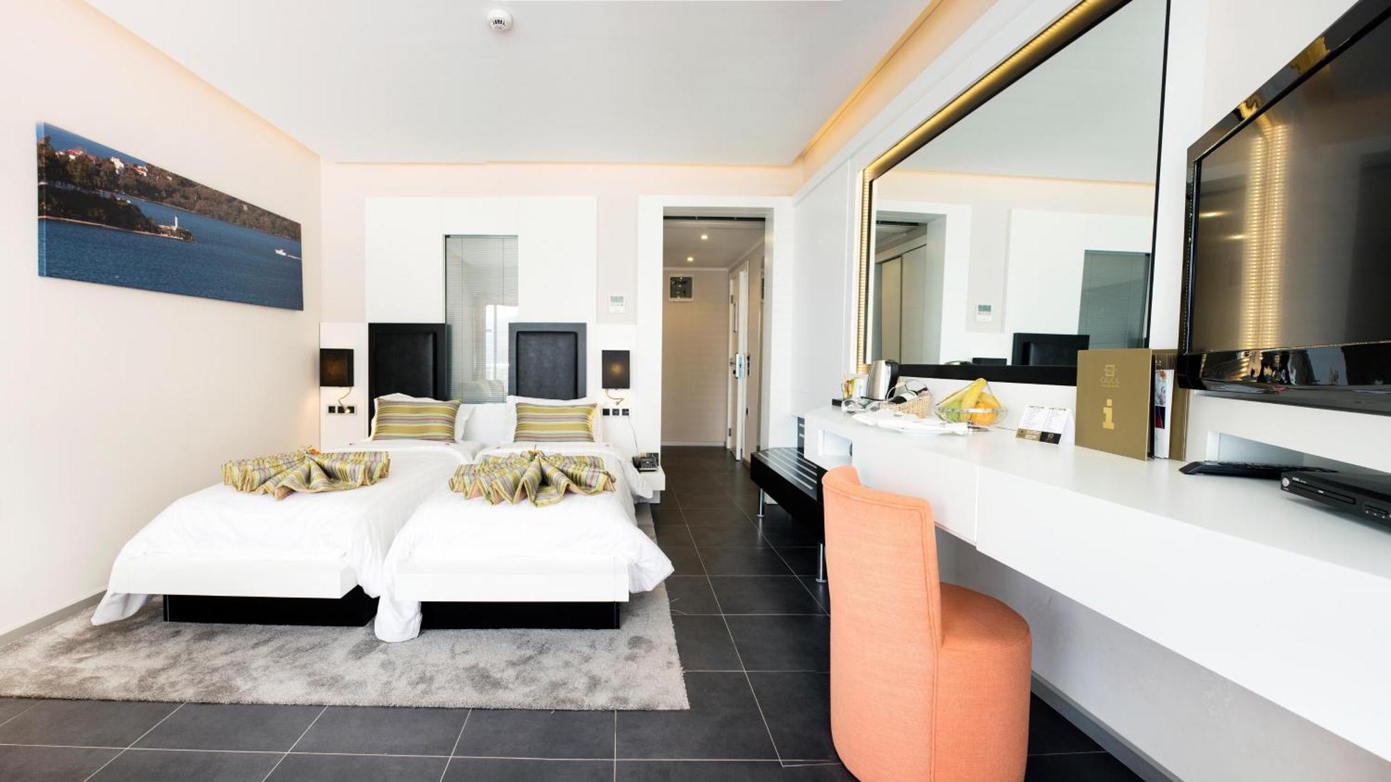 Standard Double or Twin Room Balcony