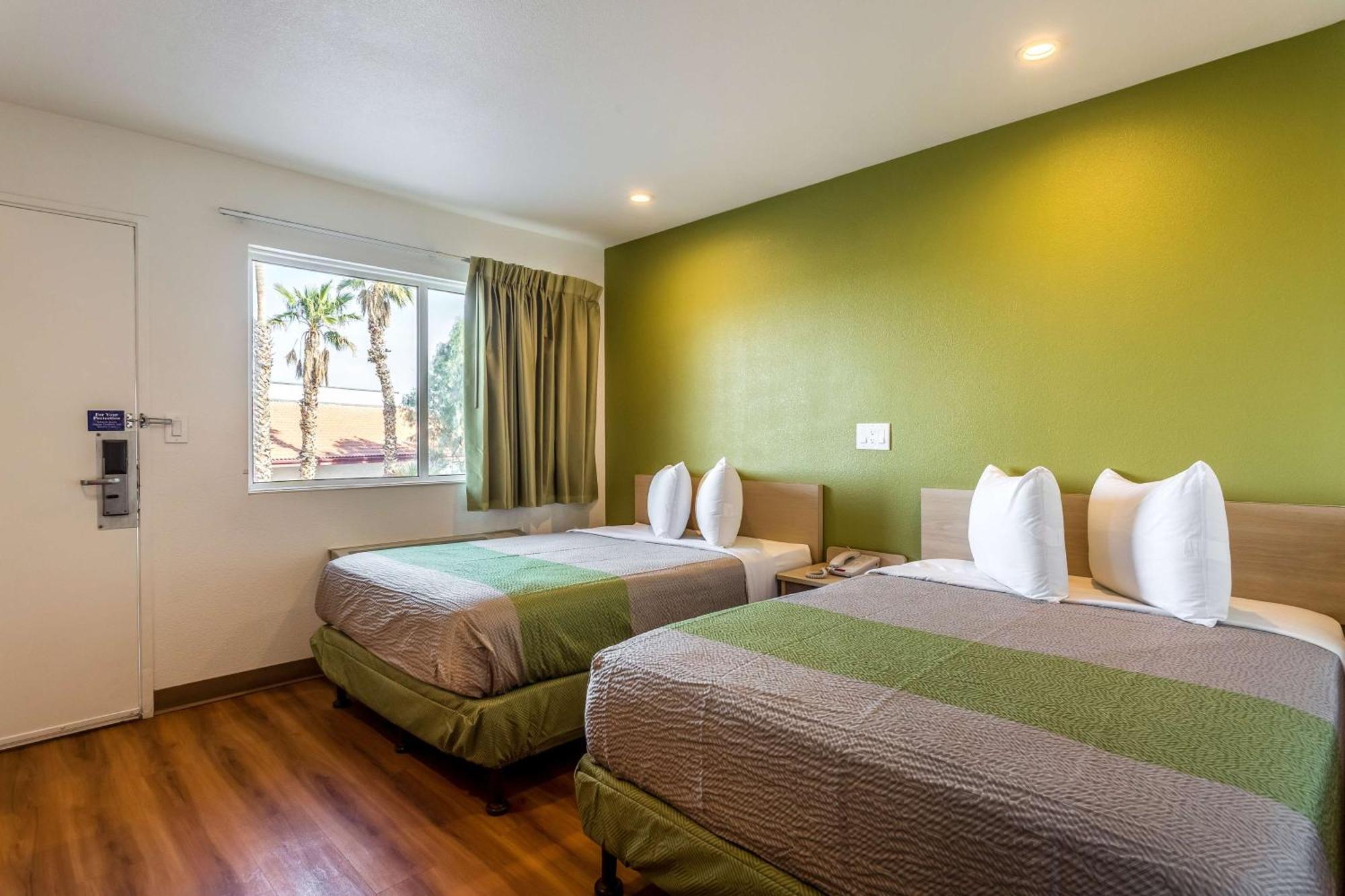 Quadruple Room Non-Smoking