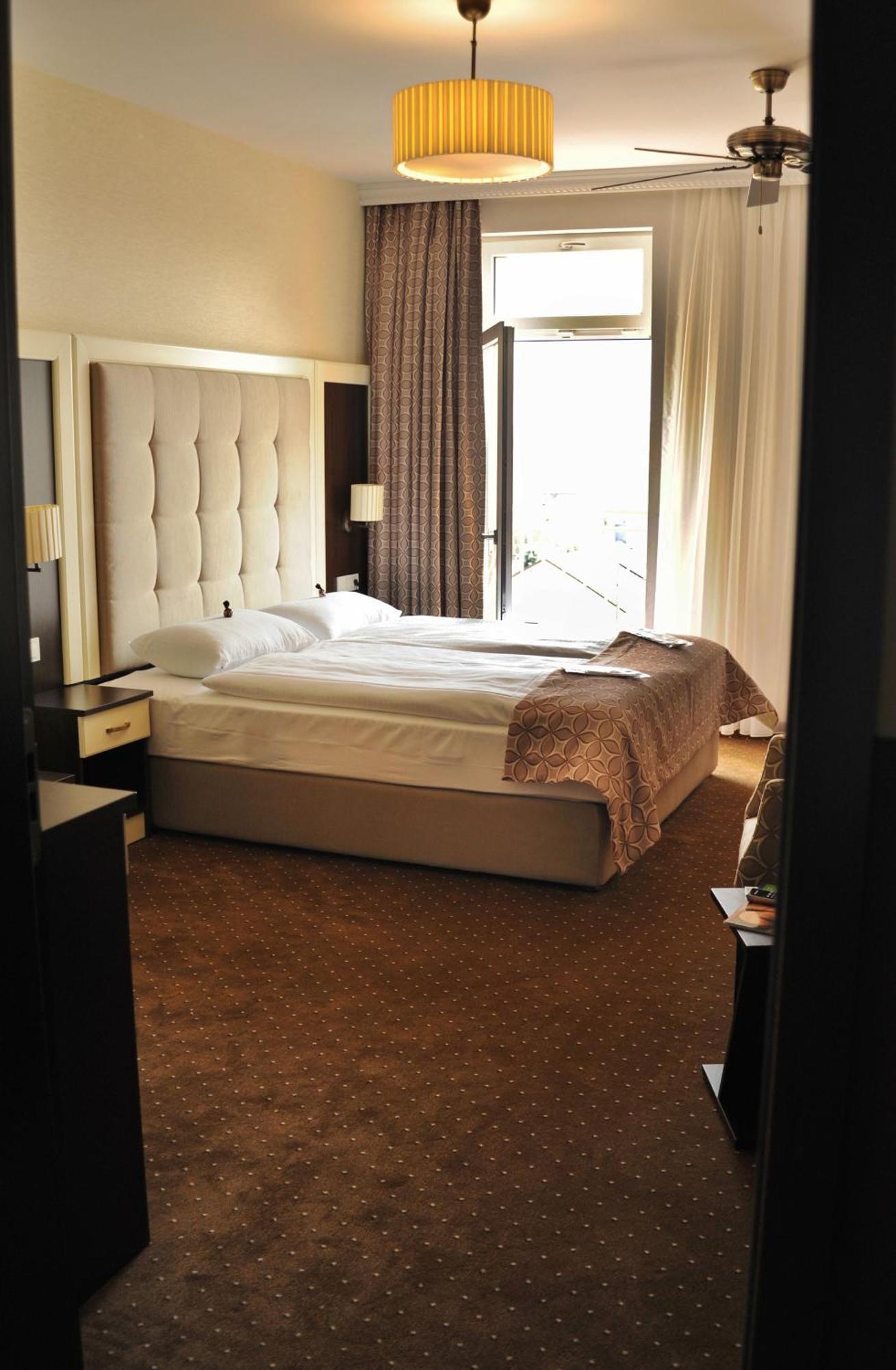 Comfort Double Room,699077181:JPEG