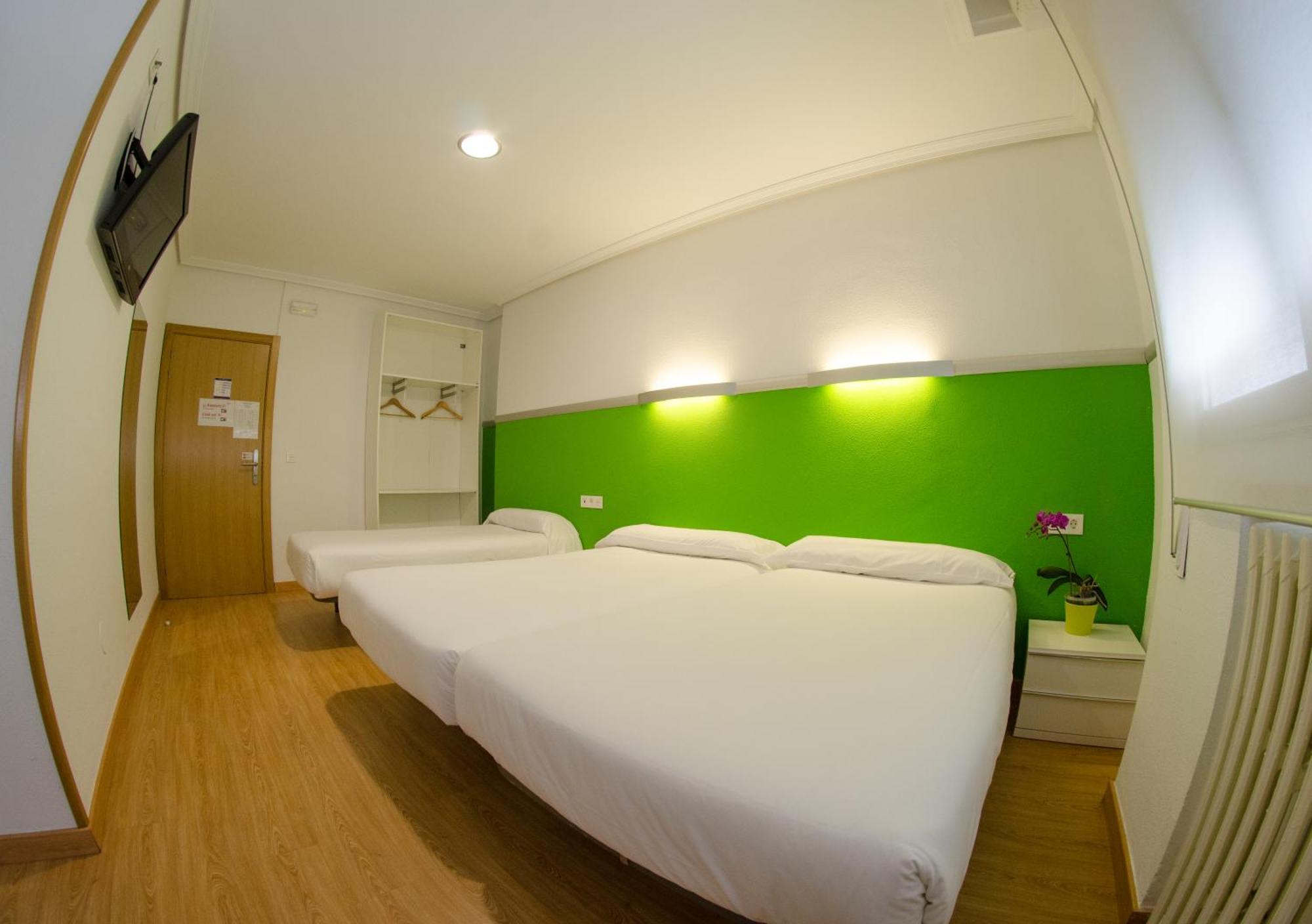 Double Room Extra Bed,800145699:JPEG
