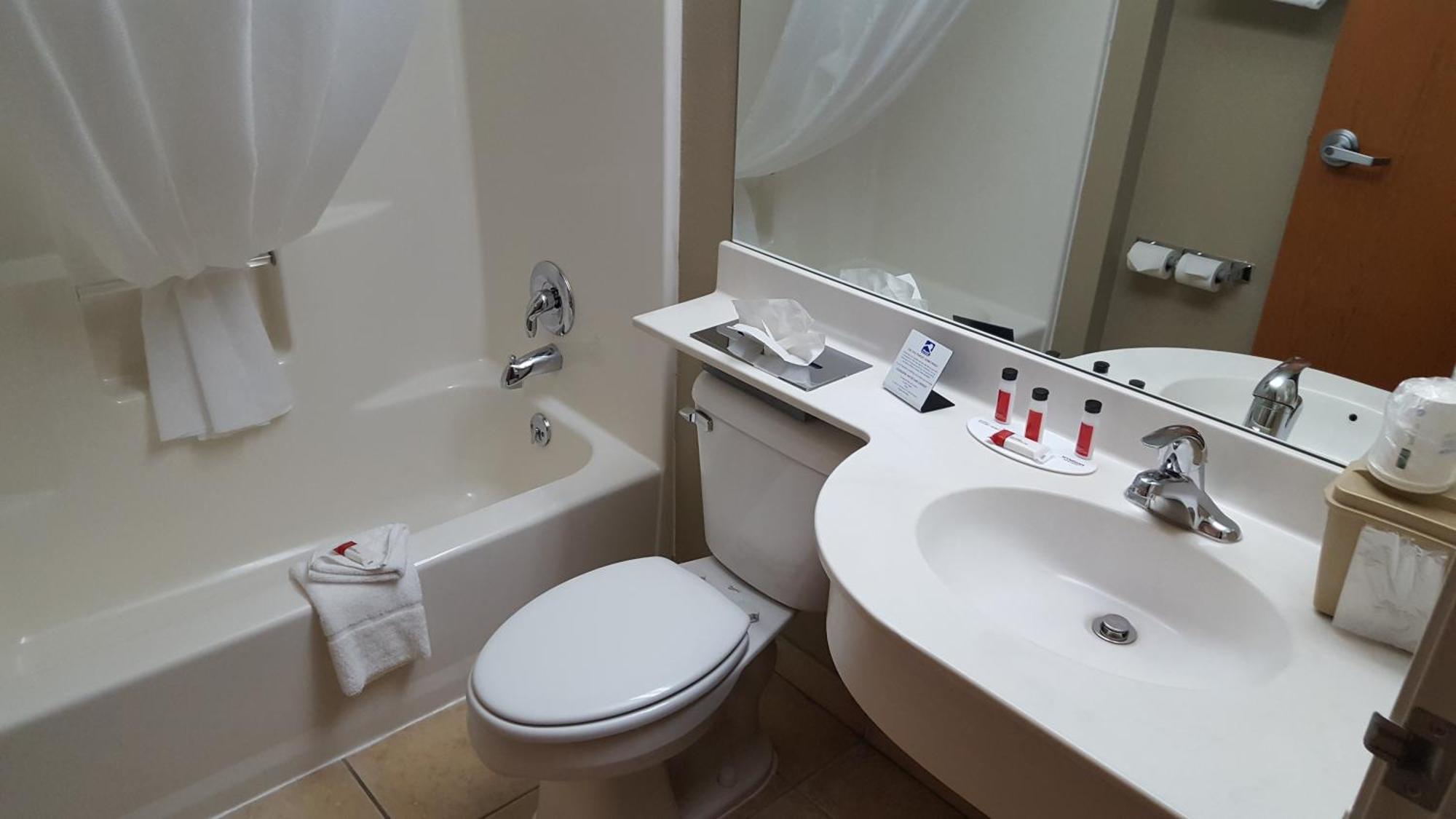 One-Bedroom Suite Disability Access or Non-Smoking SPN1,997903200:JPEG