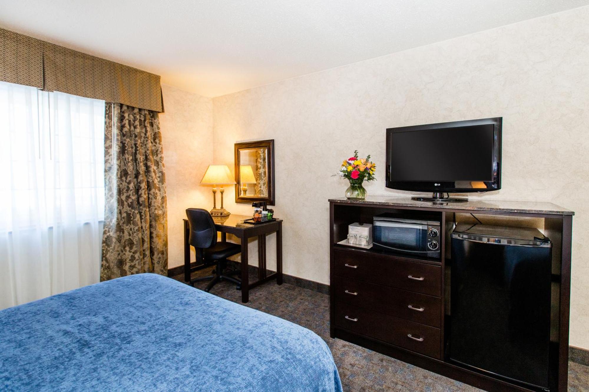 Queen Room Two Queen Beds
