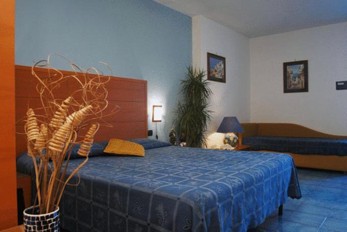 Triple Room,917102440:JPEG