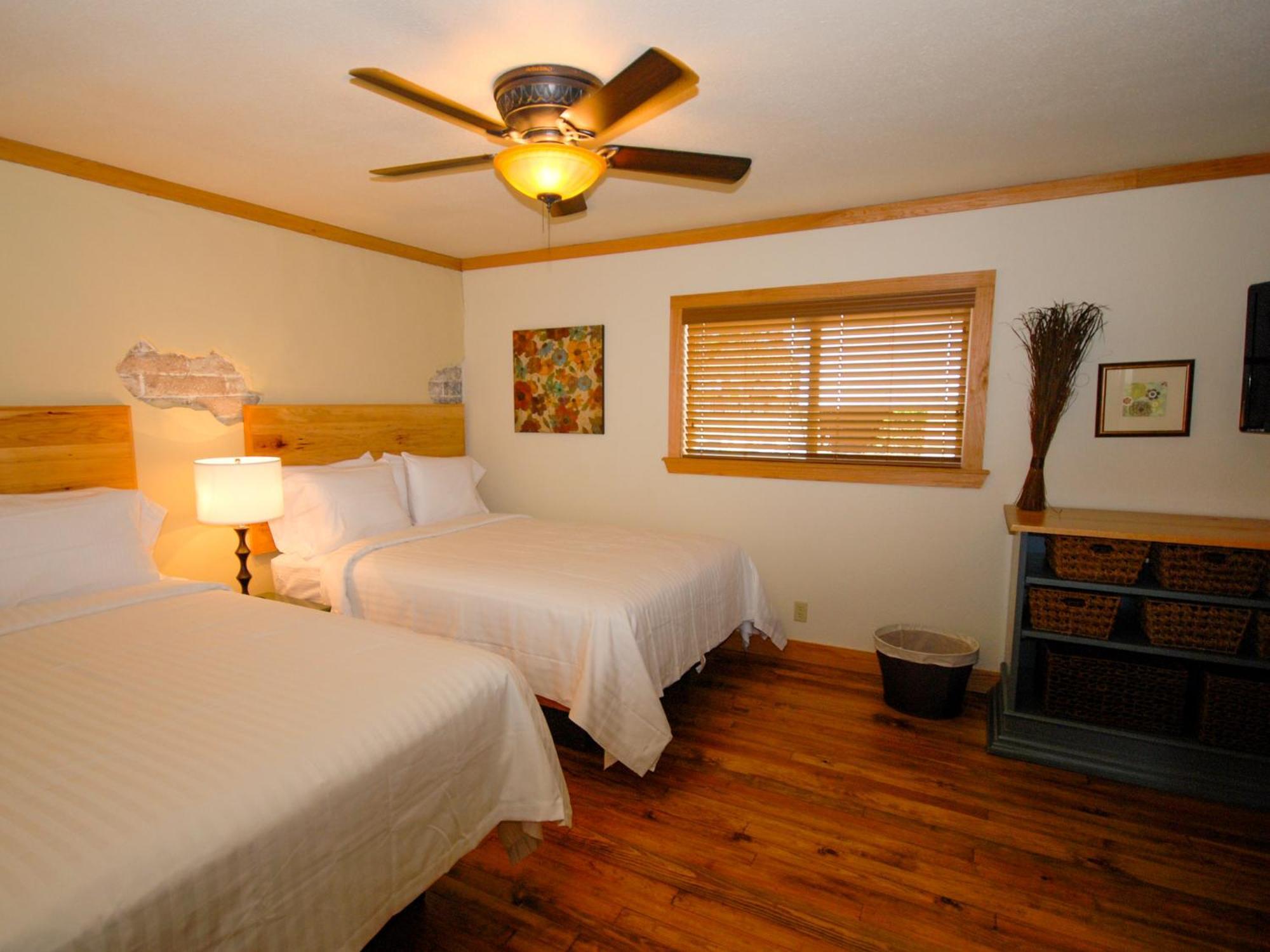 Queen Room Two Queen Beds
