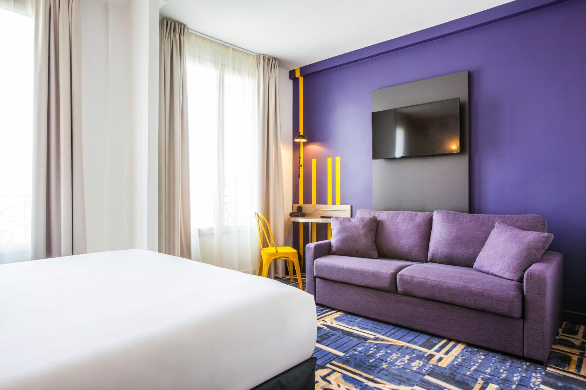 Standard Suite One Double Bed Two Single Beds