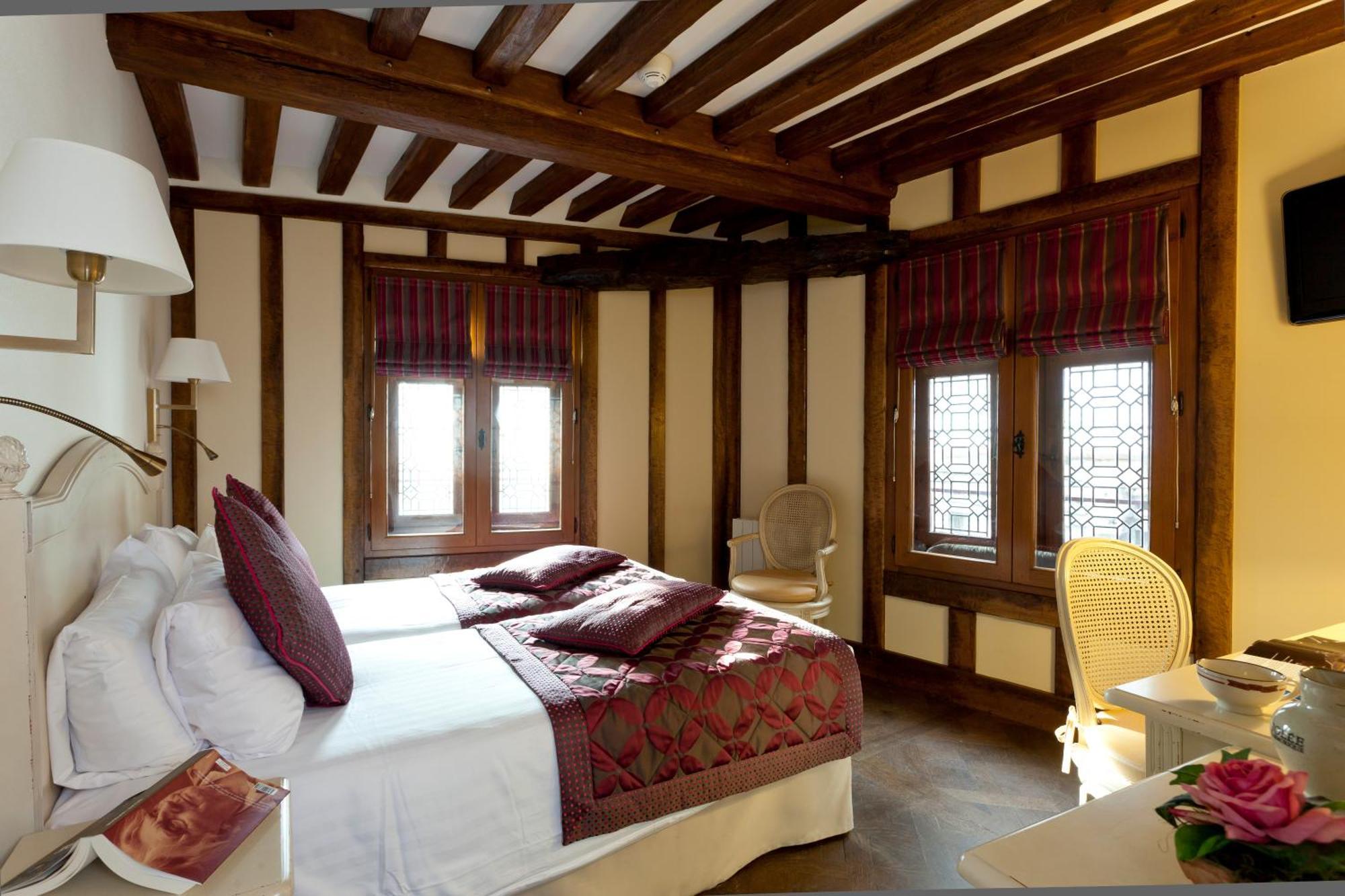 Standard Twin Room,12412888:JPEG