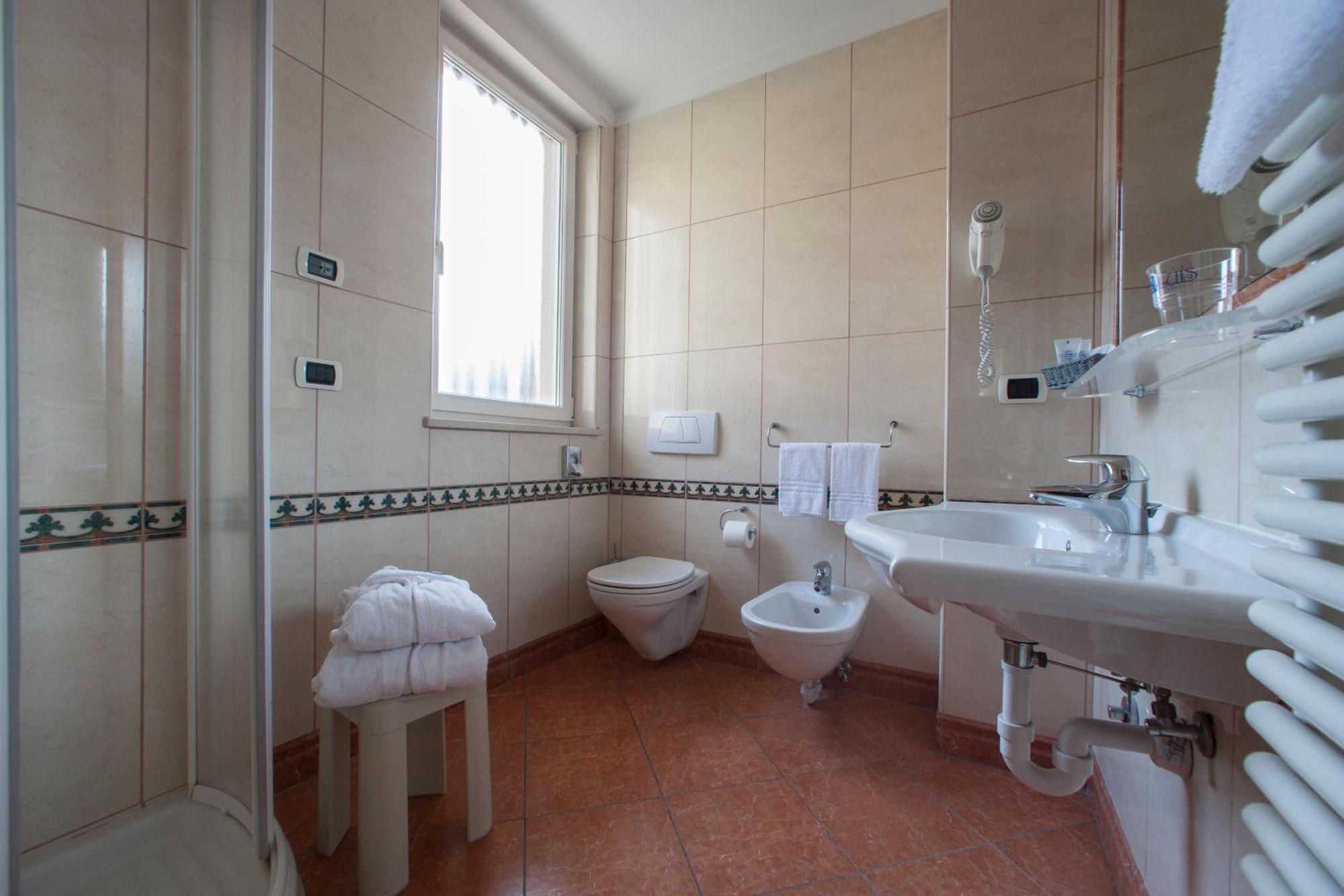 Superior Double or Twin Room & Spa,1653536243:JPEG