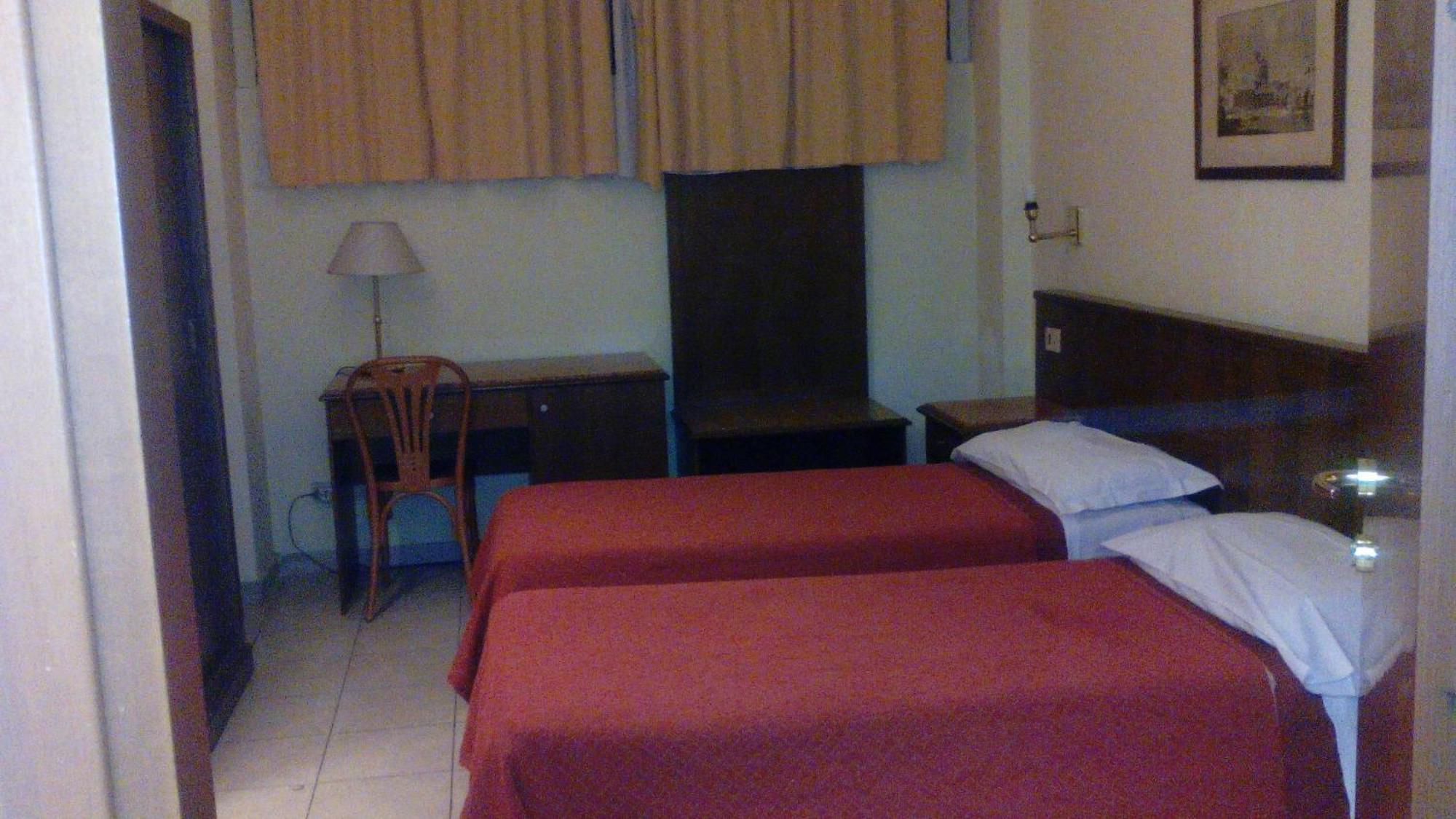 Twin Room,1215858319:JPEG