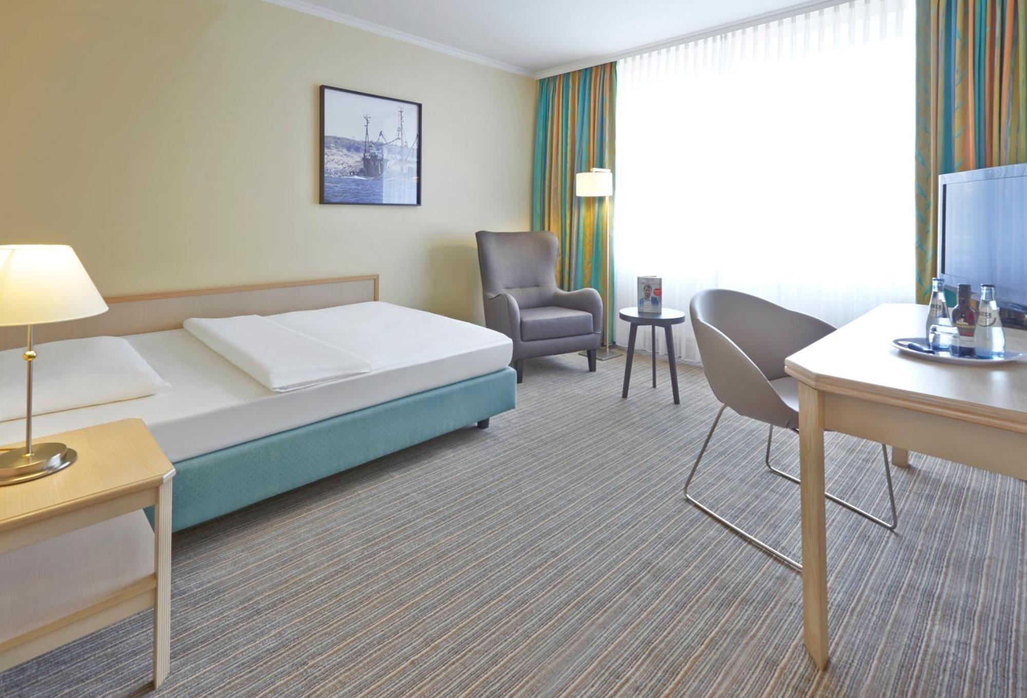 Small Double Room,1669813789:JPEG