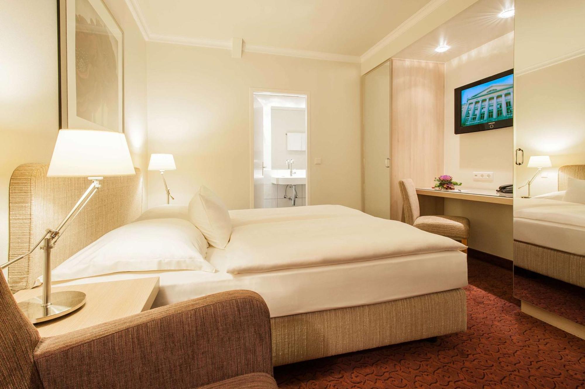 Standard Double Room,1286979160:JPEG