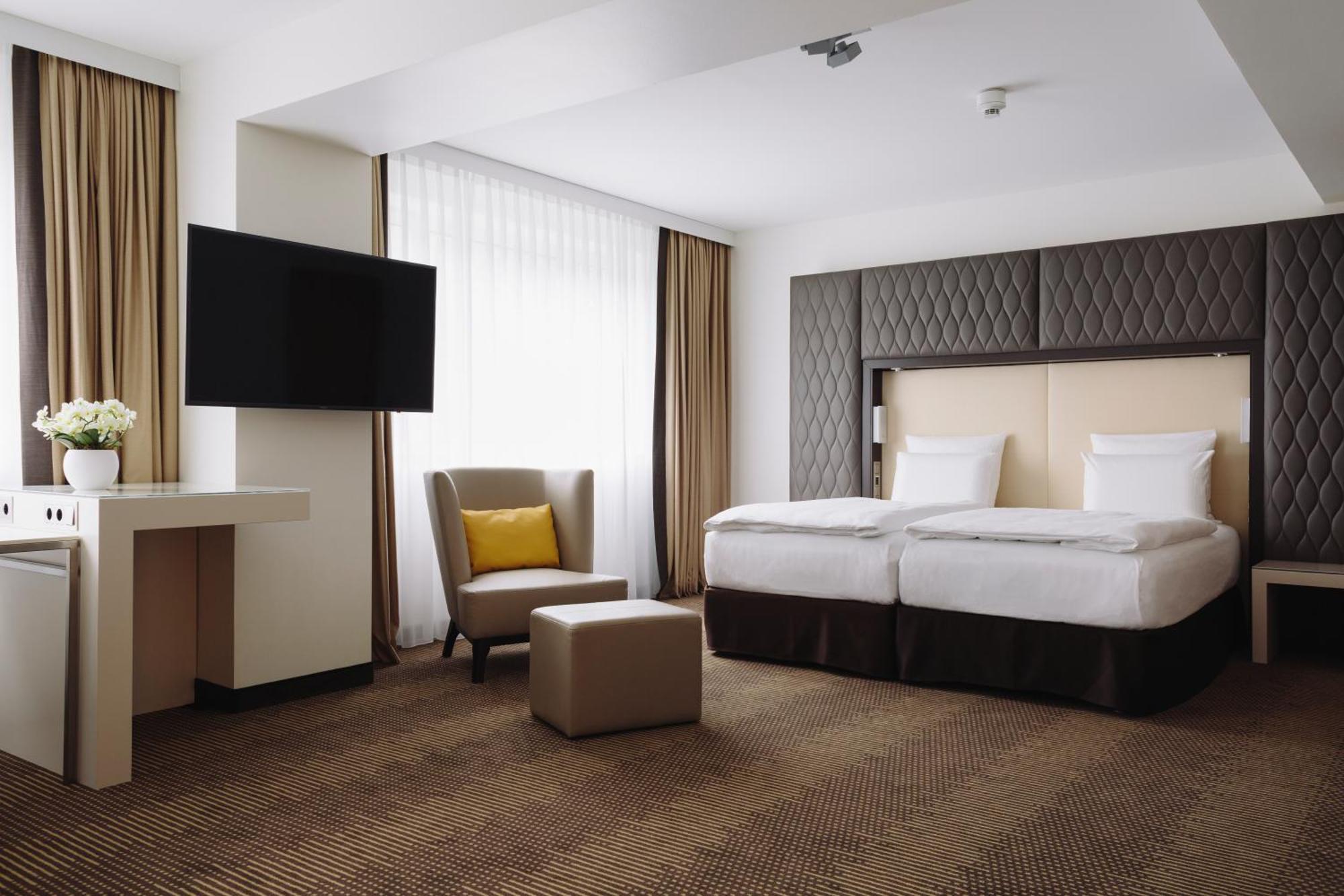 Junior Suite,702564844:JPEG