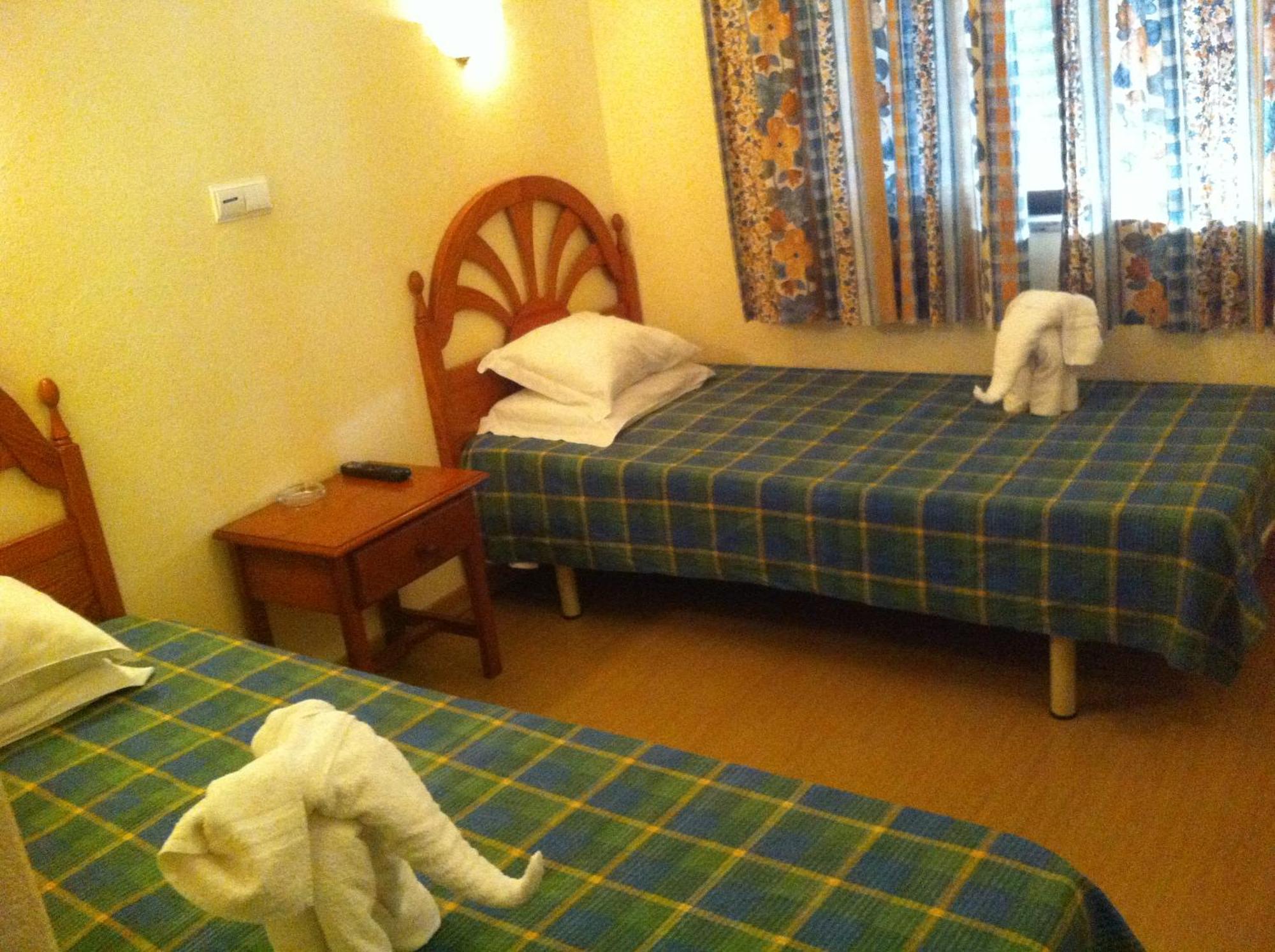 Double or Twin Room,1112568465:JPEG