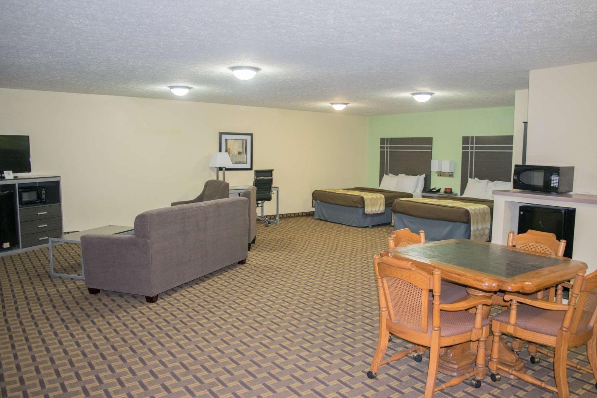 Queen Room with Two Queen Beds - Non-Smoking