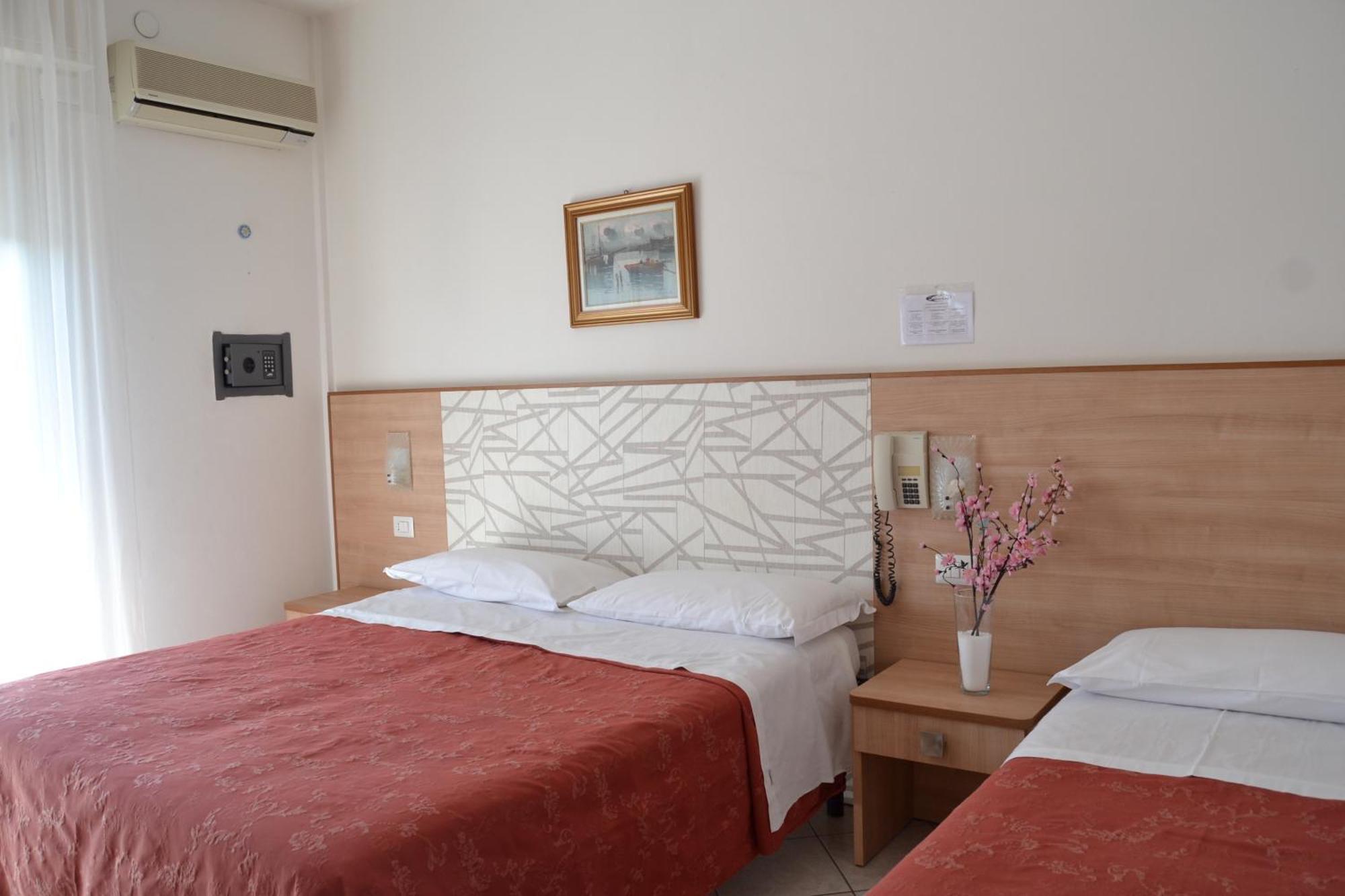 Two-Bedroom Apartment,737778163:JPEG