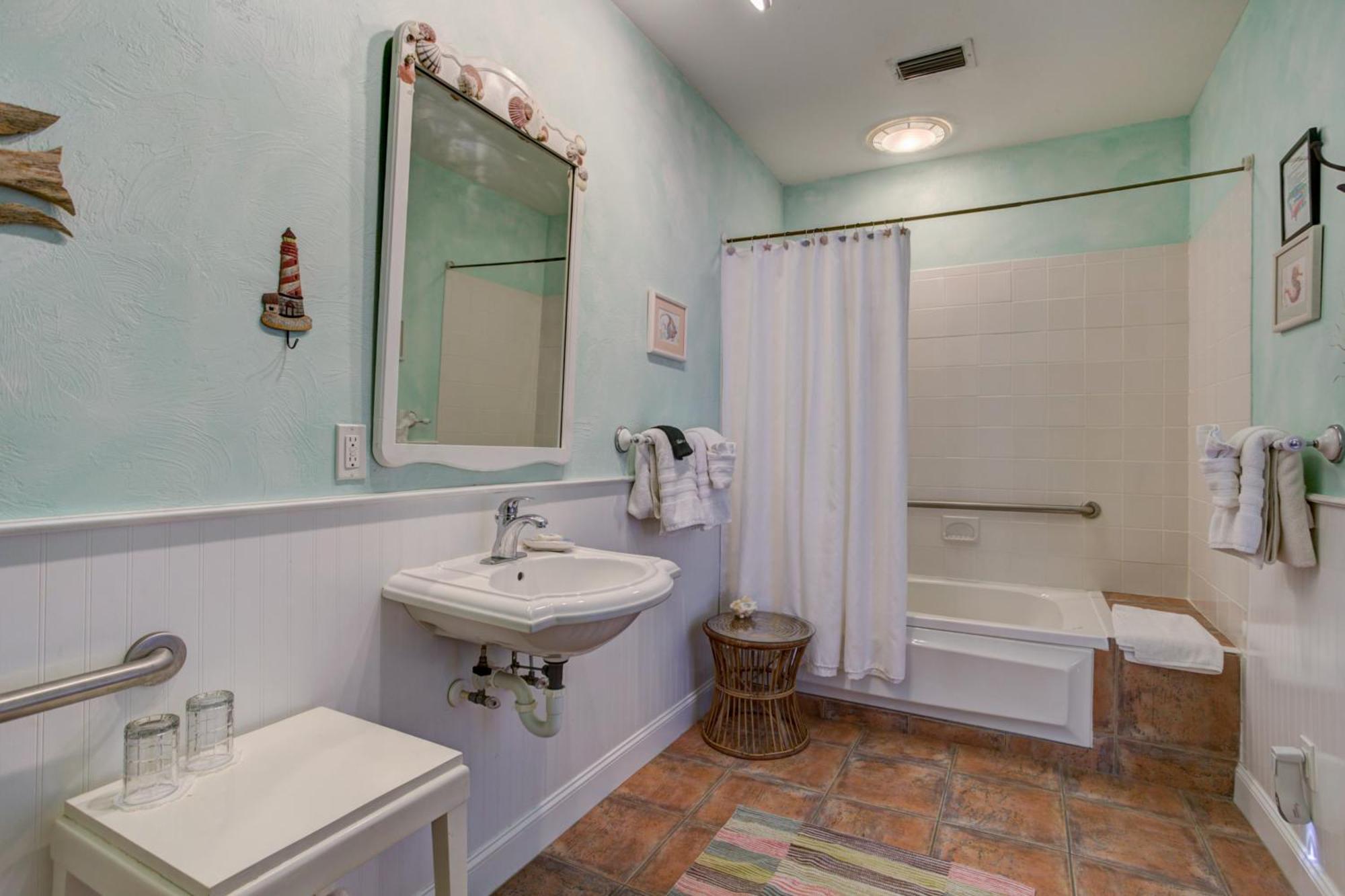 Deluxe Queen Suite Pet Friendly