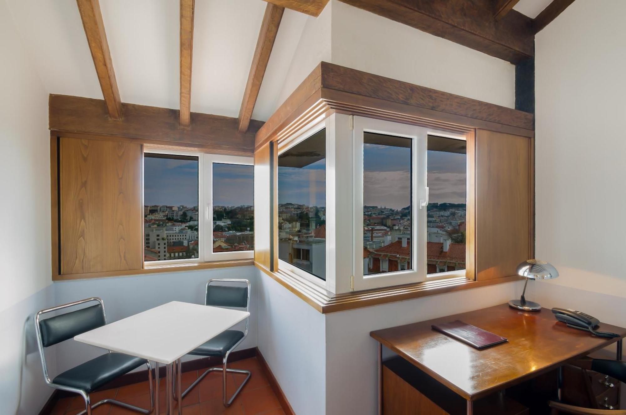 Suite City View