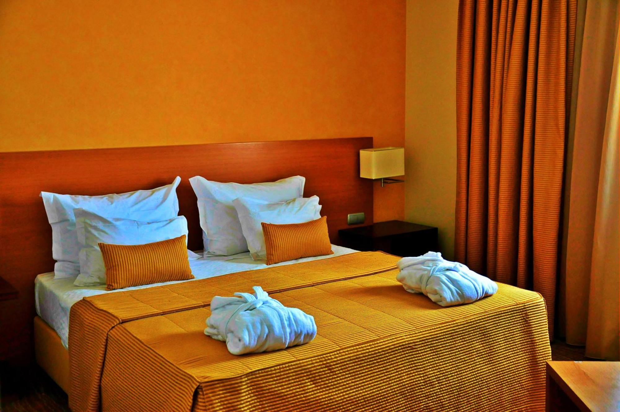 Double Room,703829800:JPEG