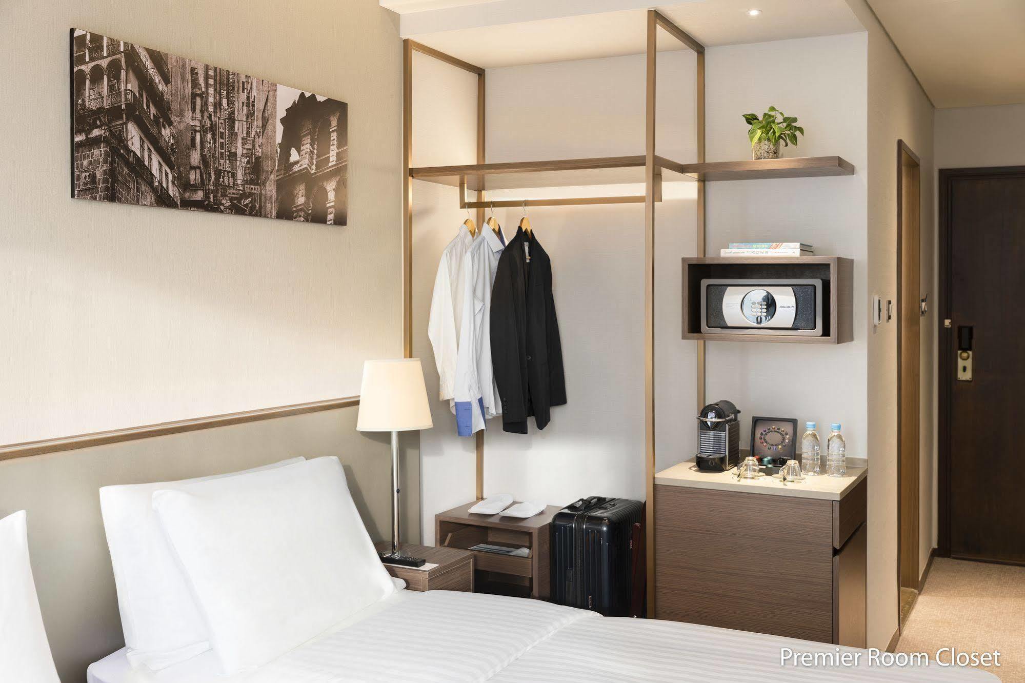 Deluxe Harbour View Room