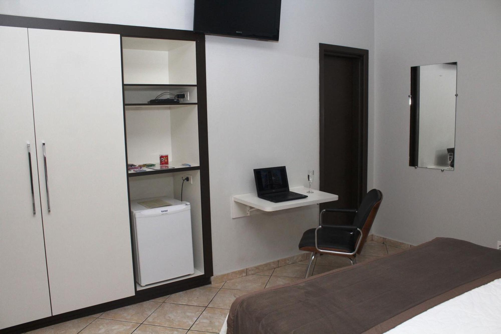 Single Room,704102461:JPEG
