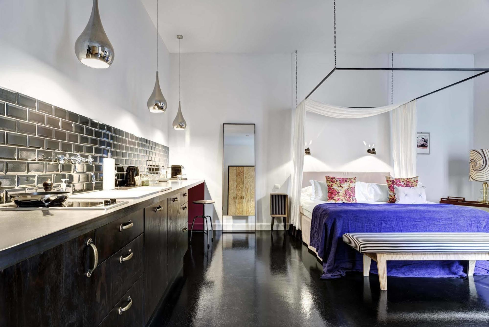 Studio Apartment 3