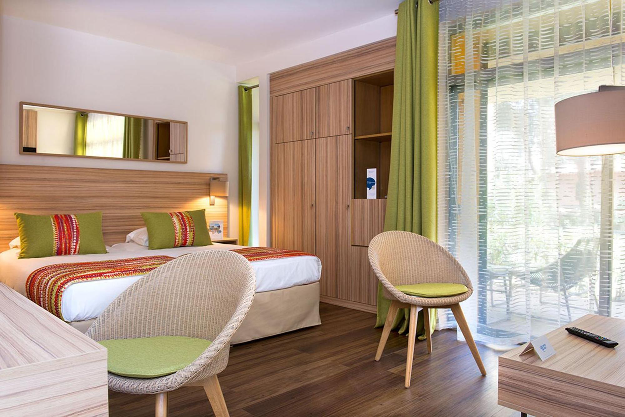 Triple Room Terrace