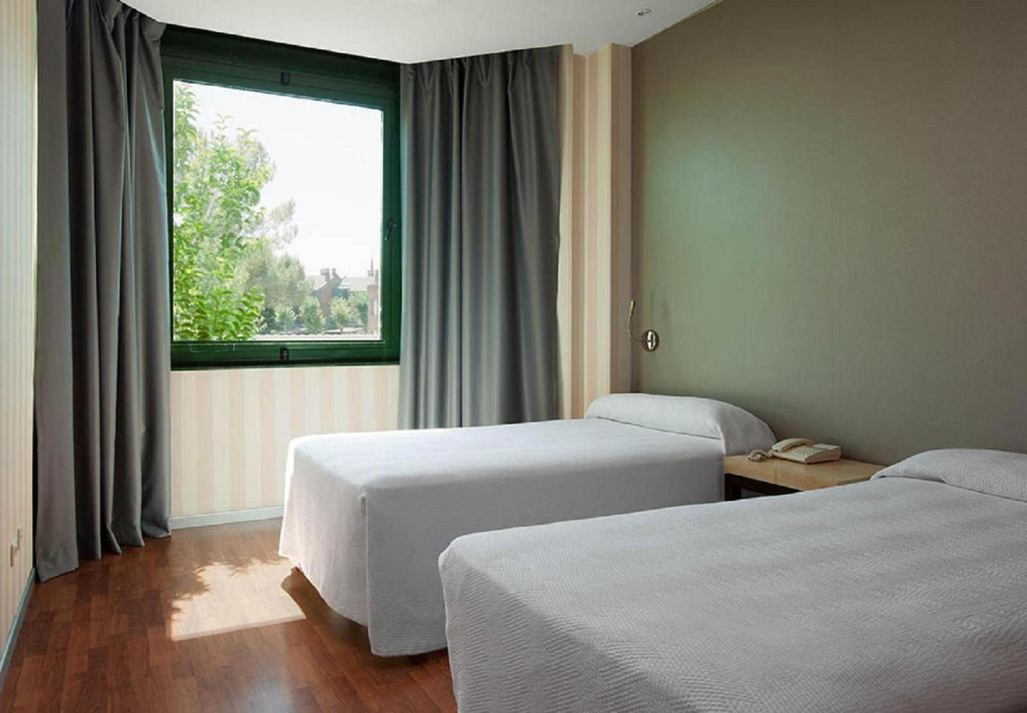 Double or Twin Room,704279287:JPEG