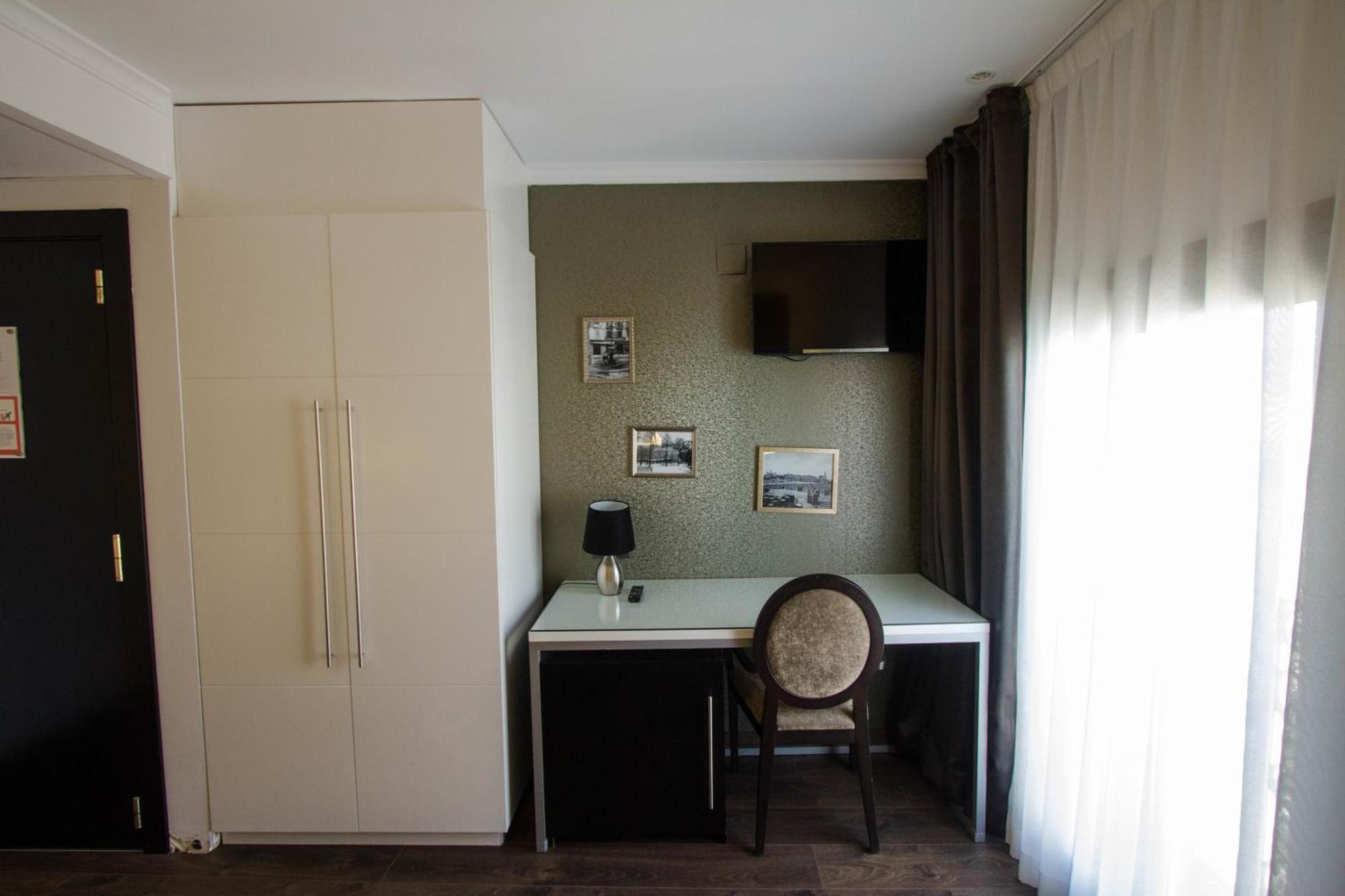 Twin Room Street View