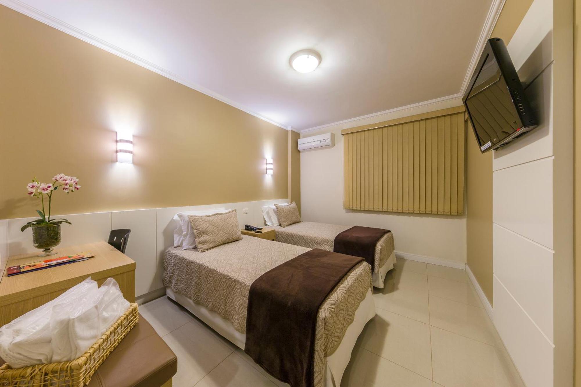 Luxury Twin Room,704880166:JPEG