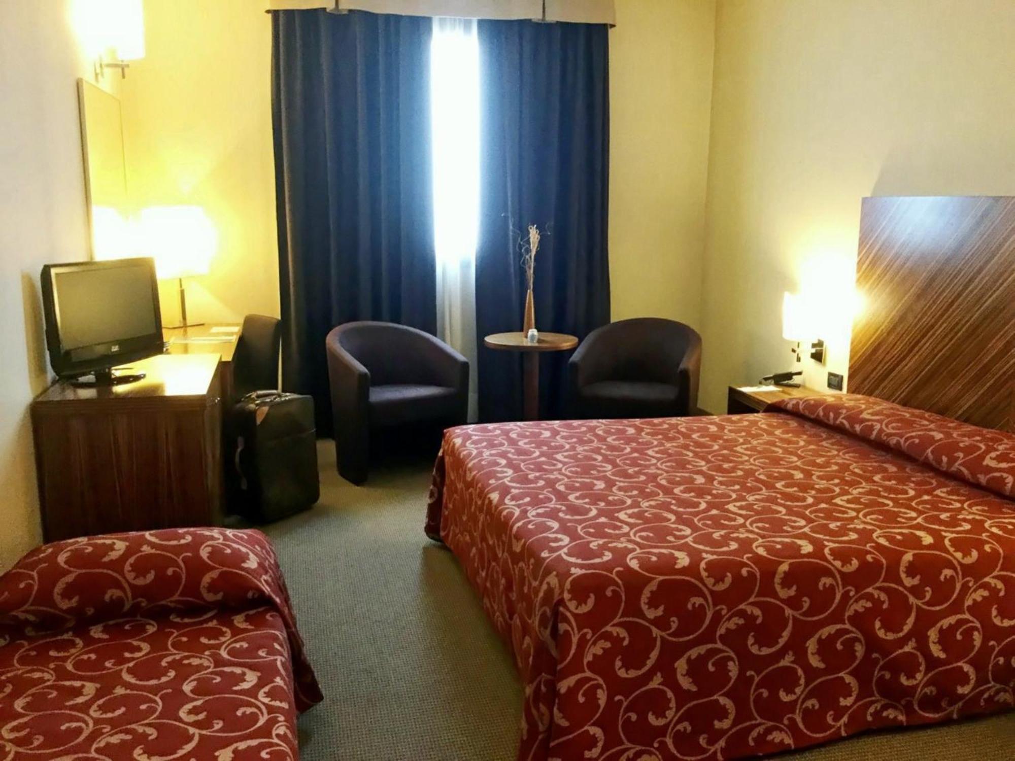 Triple Room,1024436839:JPEG