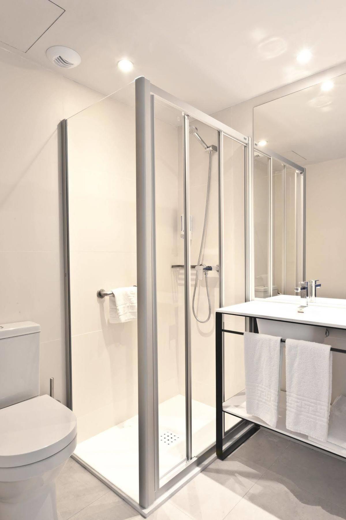 Two-Bedroom Apartment,121463103:JPEG