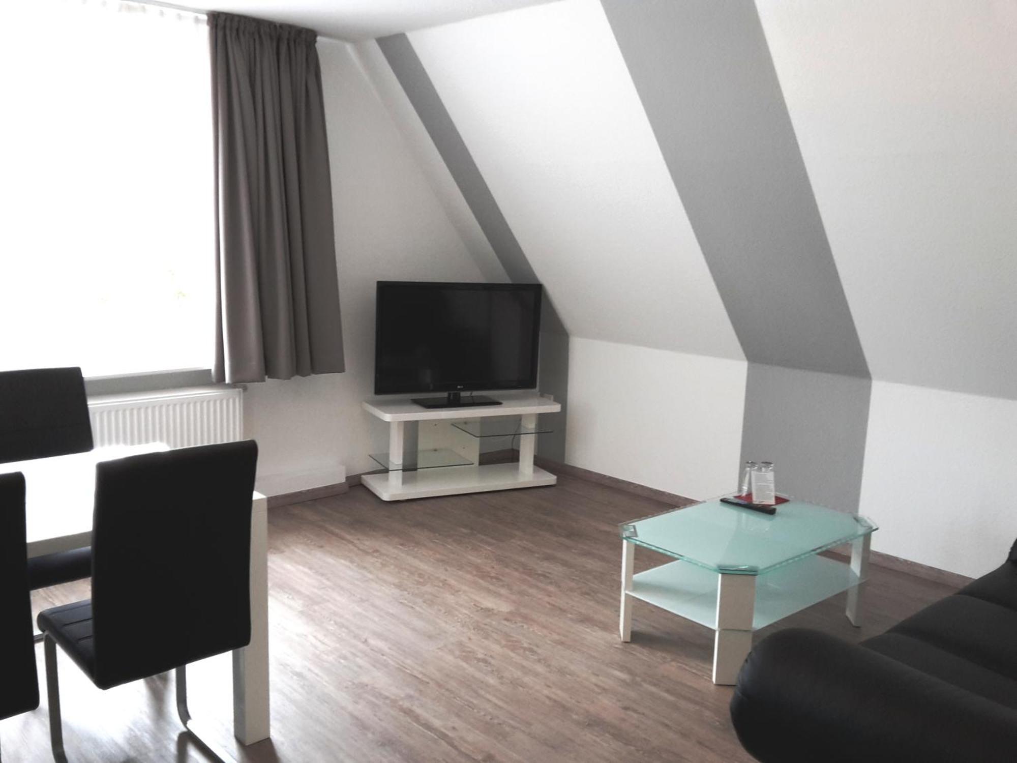 One-Bedroom Suite,705582655:JPEG