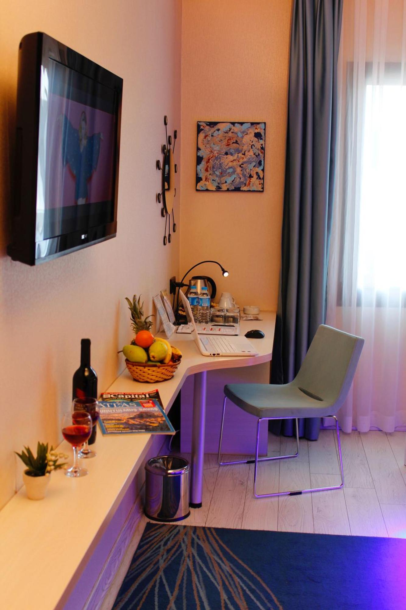 Standard Double Room,705624742:JPEG