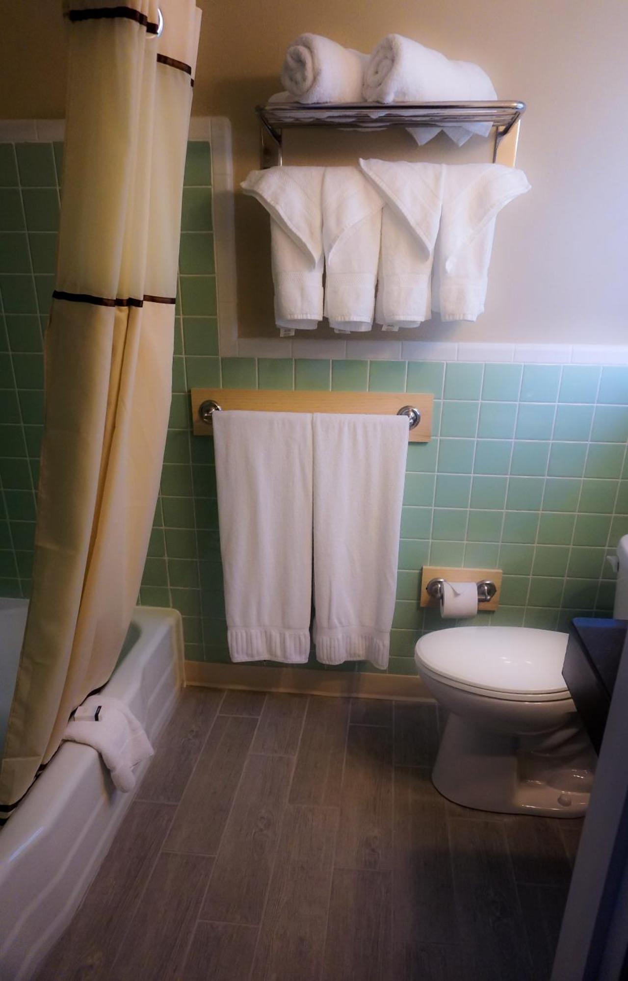 Deluxe Double or Twin Room,267397889:JPEG