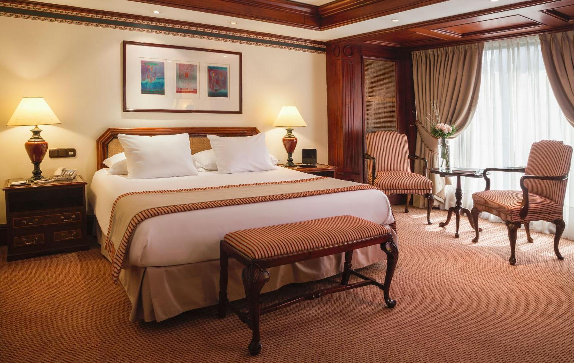 Superior King Room,706245628:JPEG