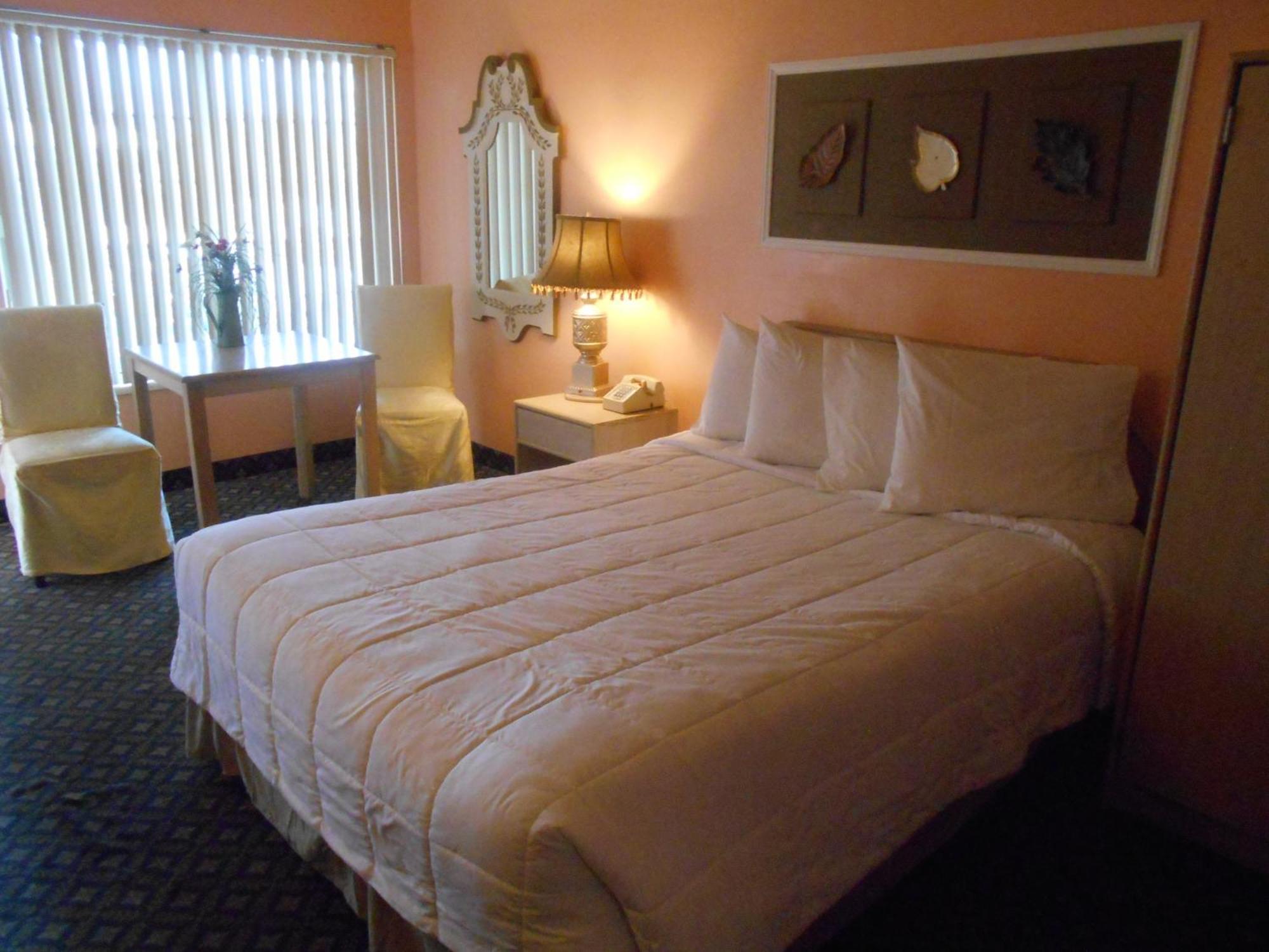 Queen Room