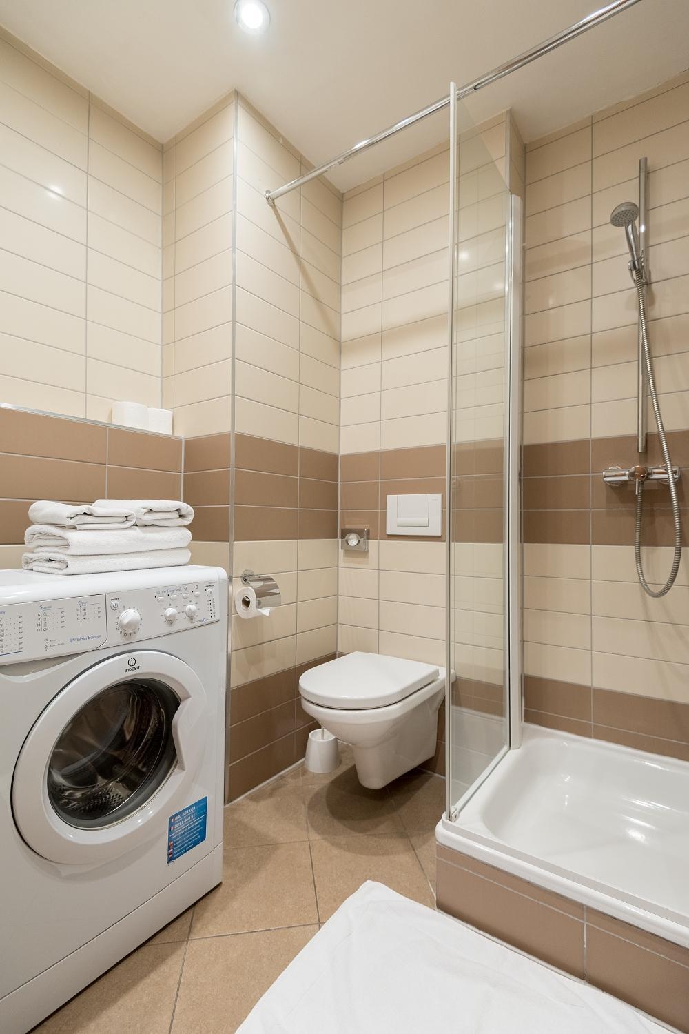 One-Bedroom Apartment (3 Adults),706635127:JPEG