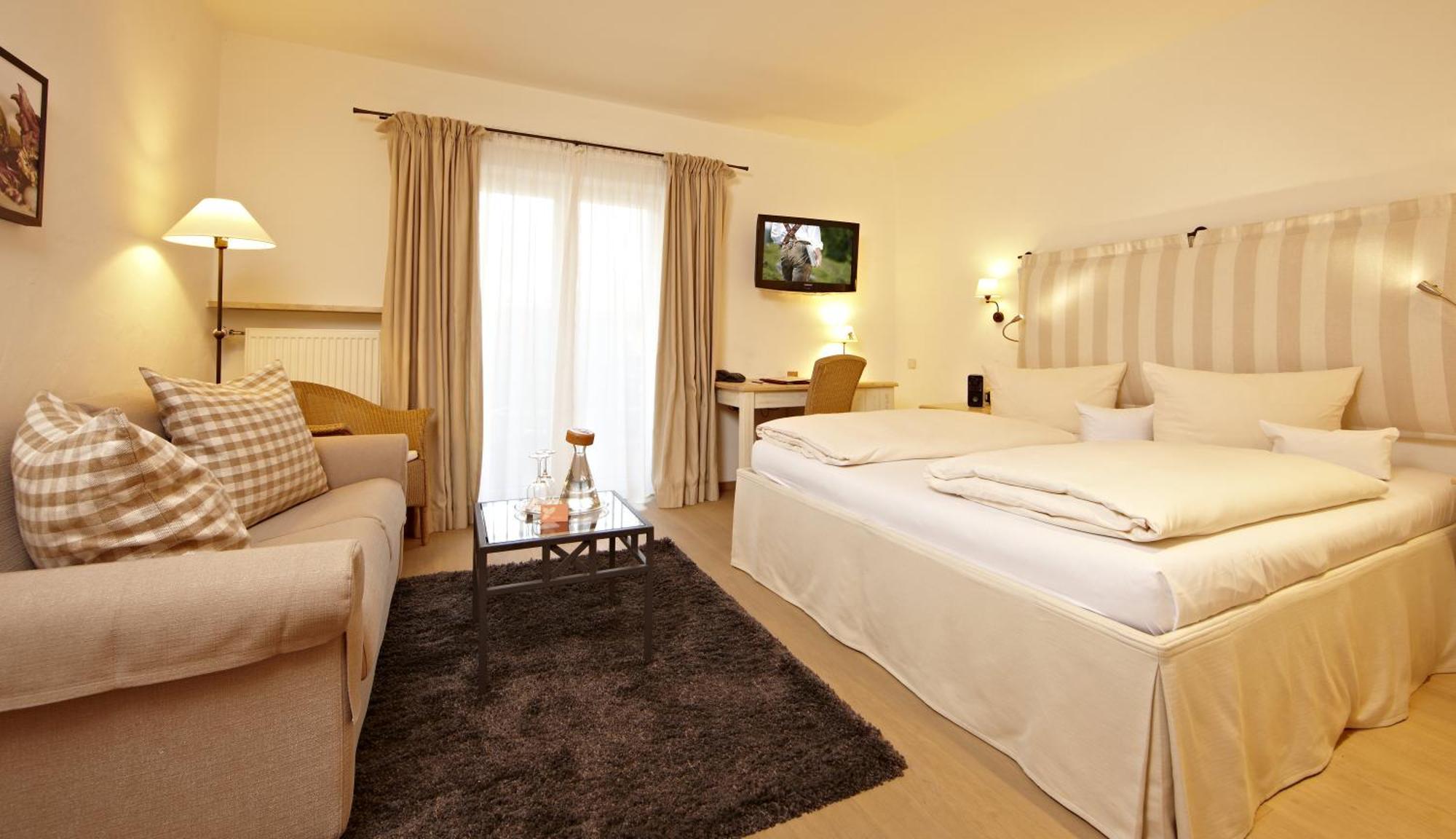 Classic Double Room Alpine,1591483749:JPEG