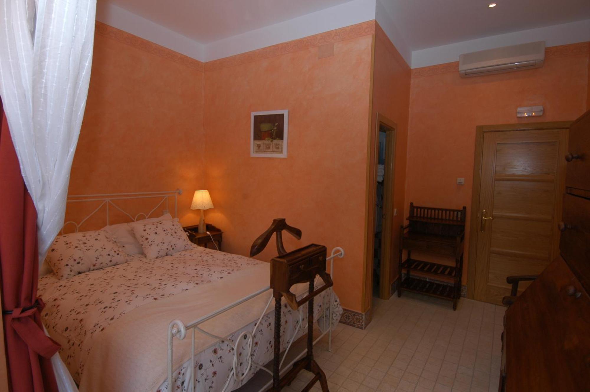 Double Room,13813924:JPEG