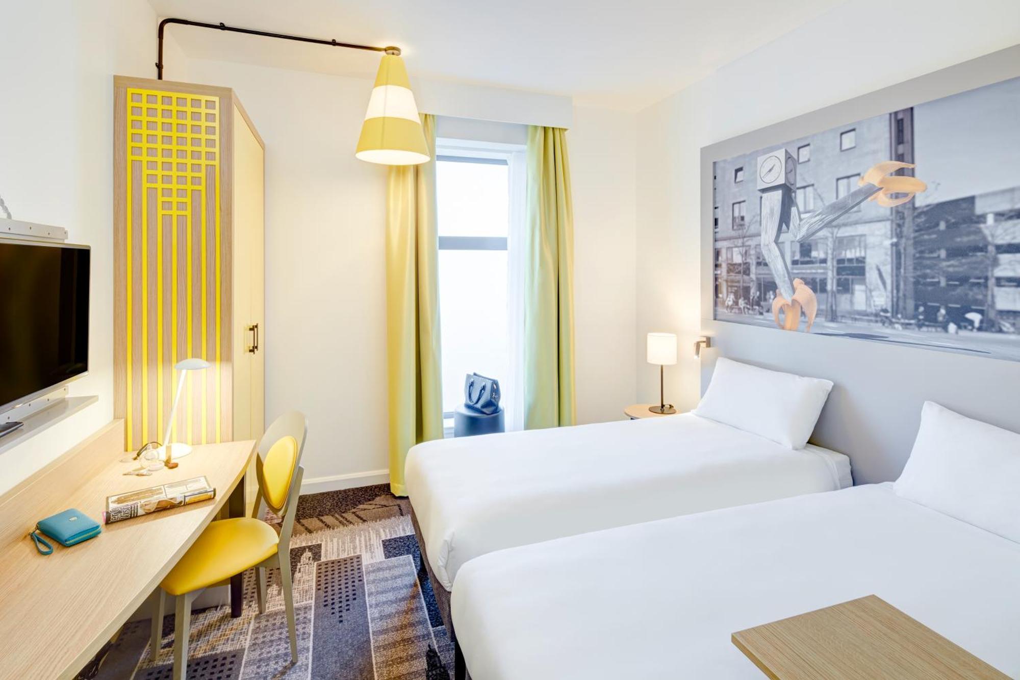 Standard Twin Room,1416898608:JPEG