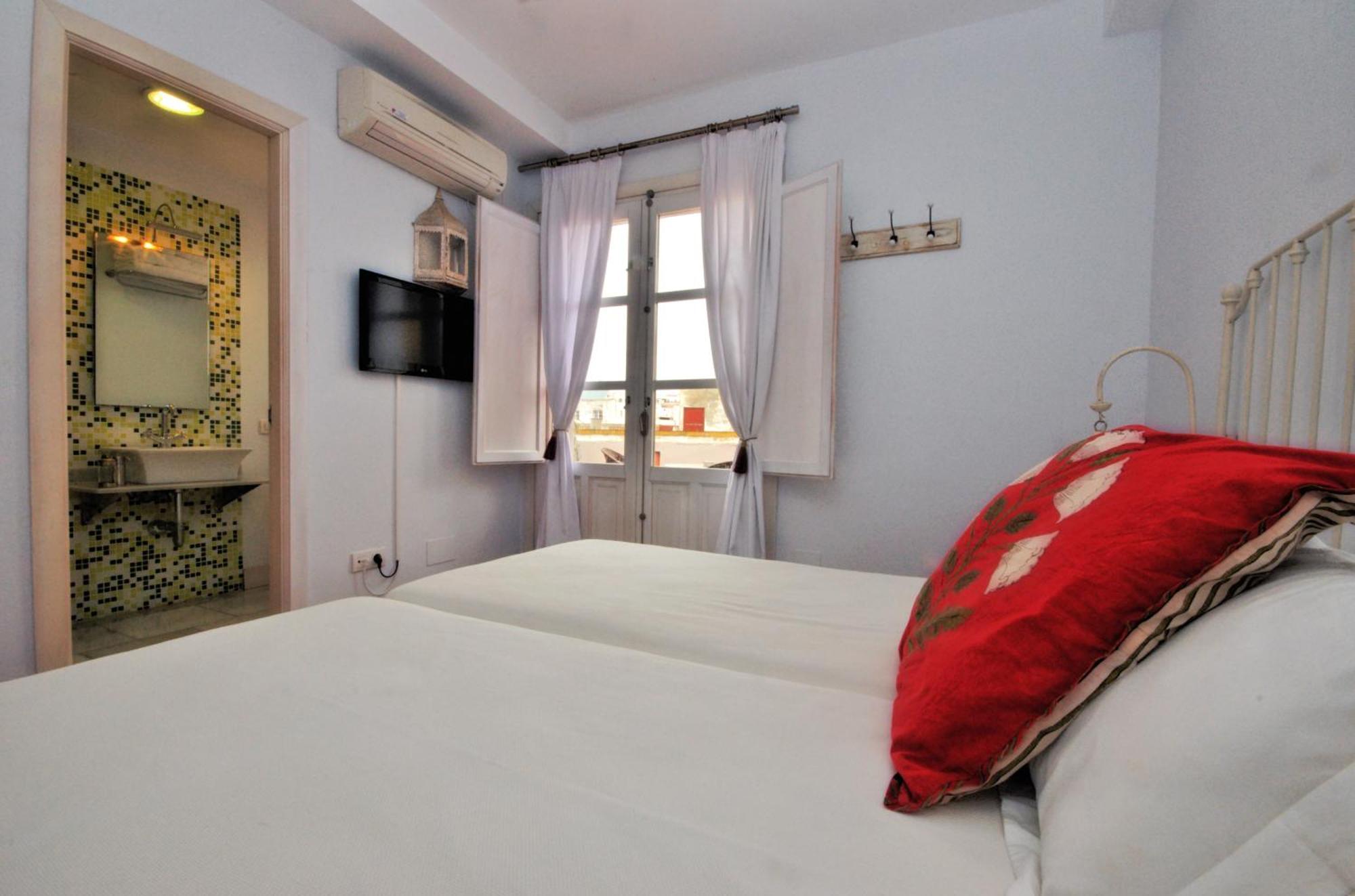 Double or Twin Room Terrace City View,707455153:JPEG